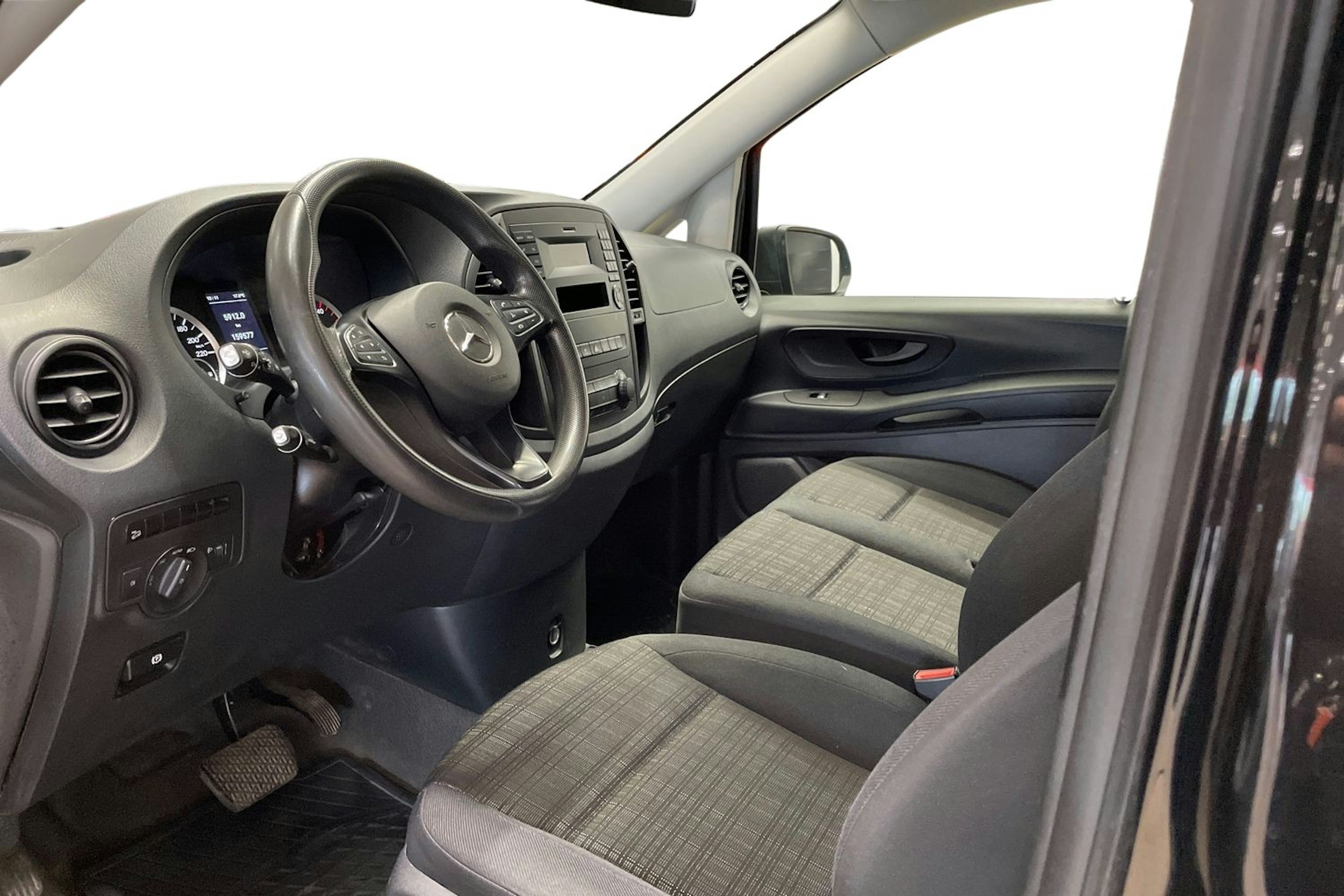 musta Mercedes-Benz Vito 2016 kuva 7.