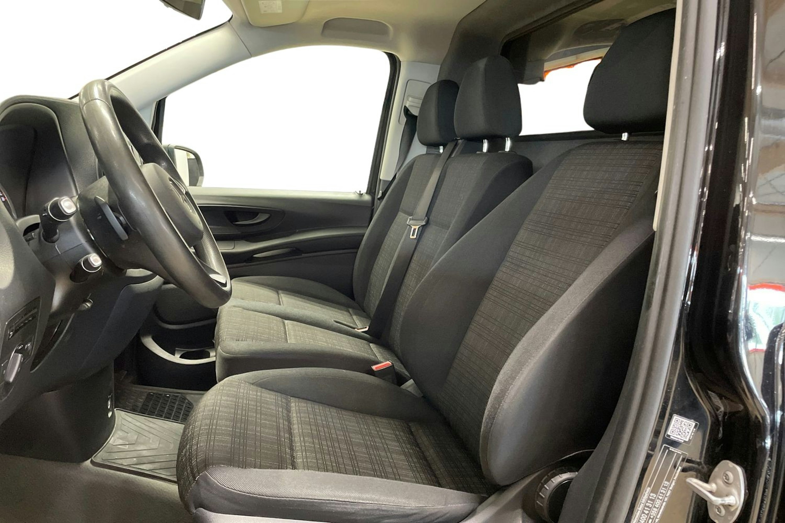 musta Mercedes-Benz Vito 2016 kuva 10.