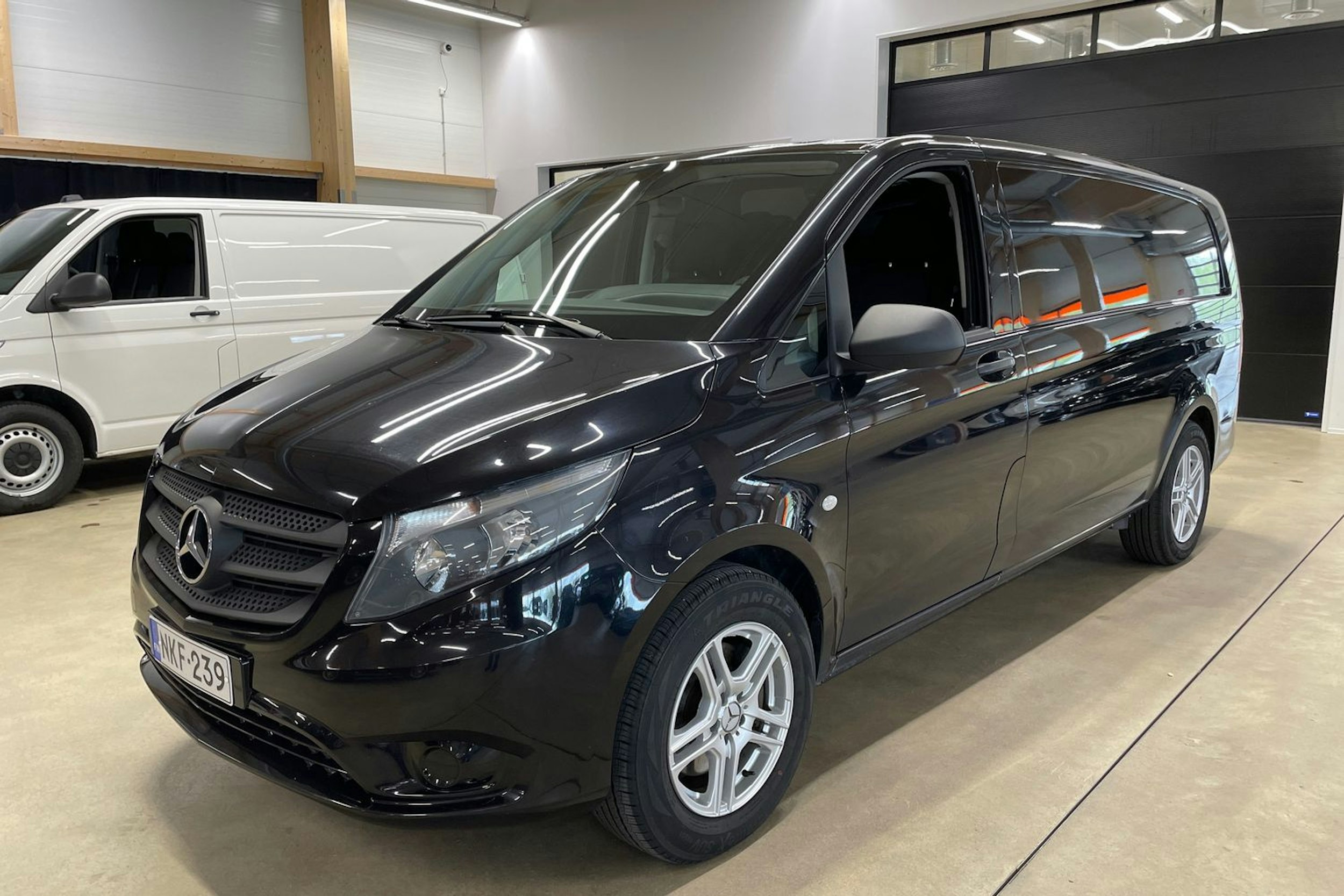 musta Mercedes-Benz Vito 2016 kuva 13.