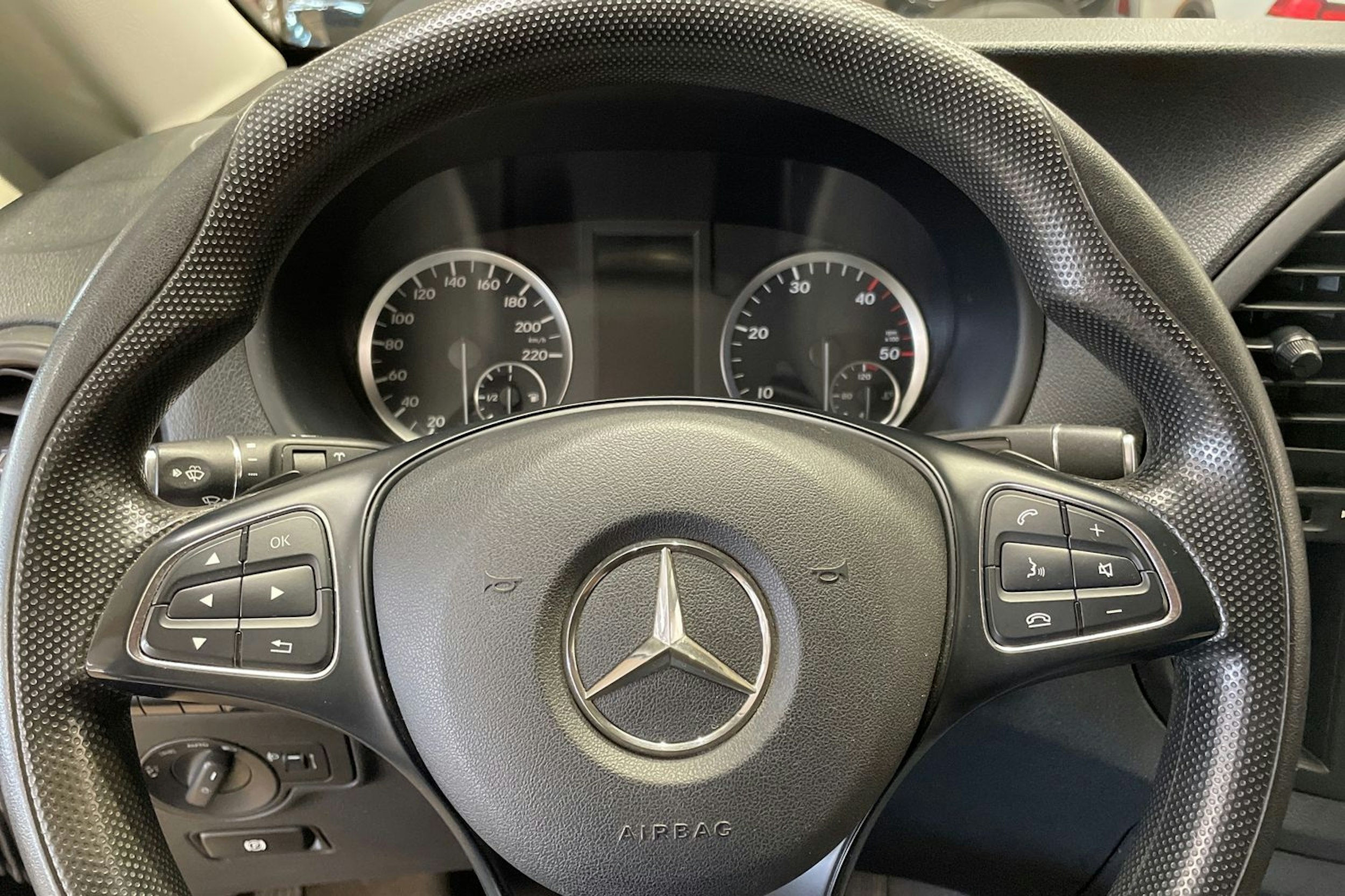musta Mercedes-Benz Vito 2016 kuva 25.