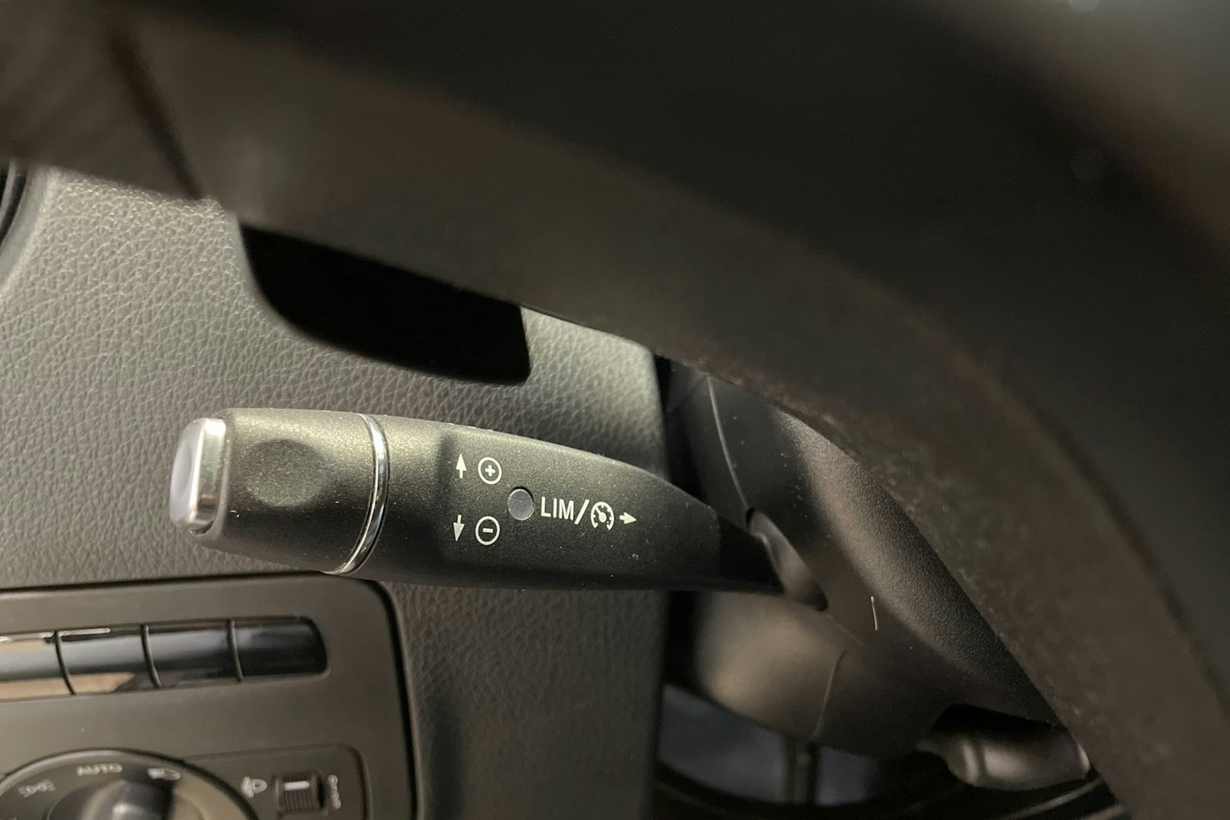 musta Mercedes-Benz Vito 2016 kuva 26.
