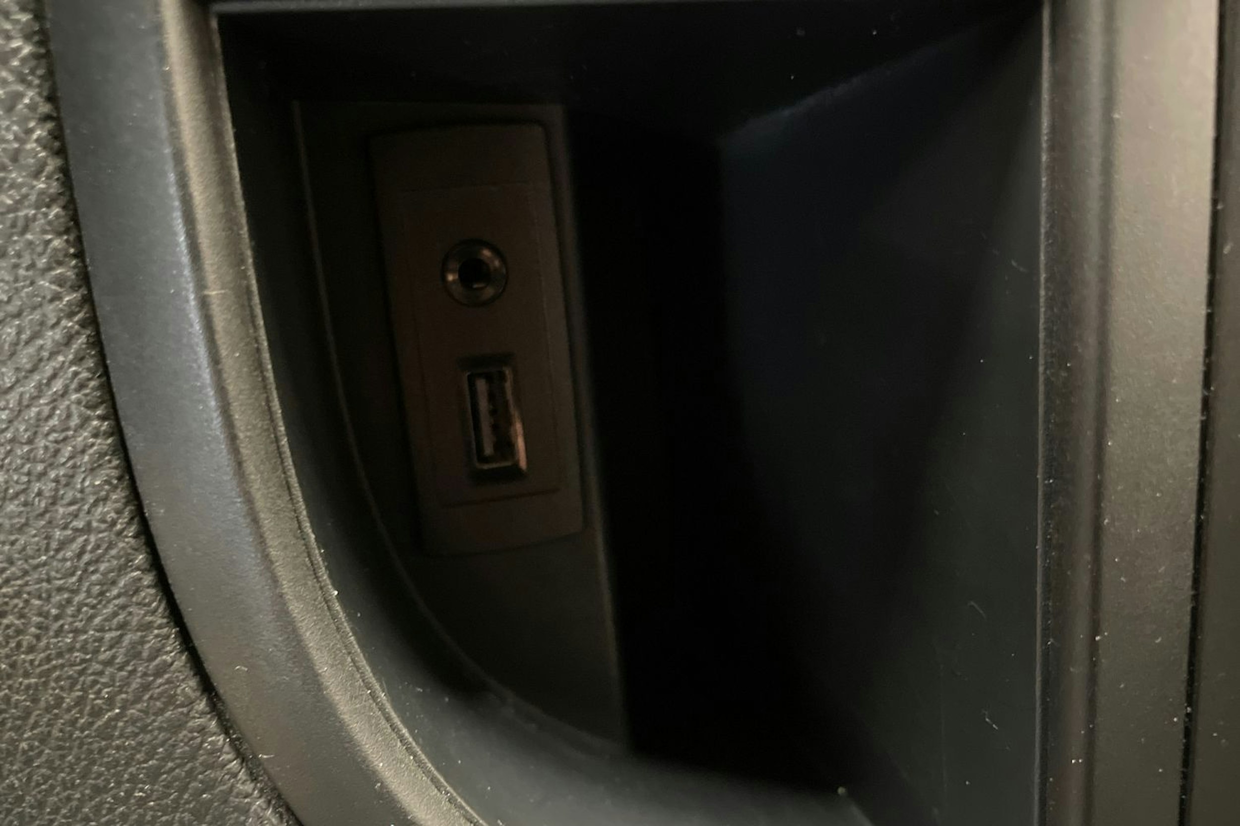 musta Mercedes-Benz Vito 2016 kuva 31.