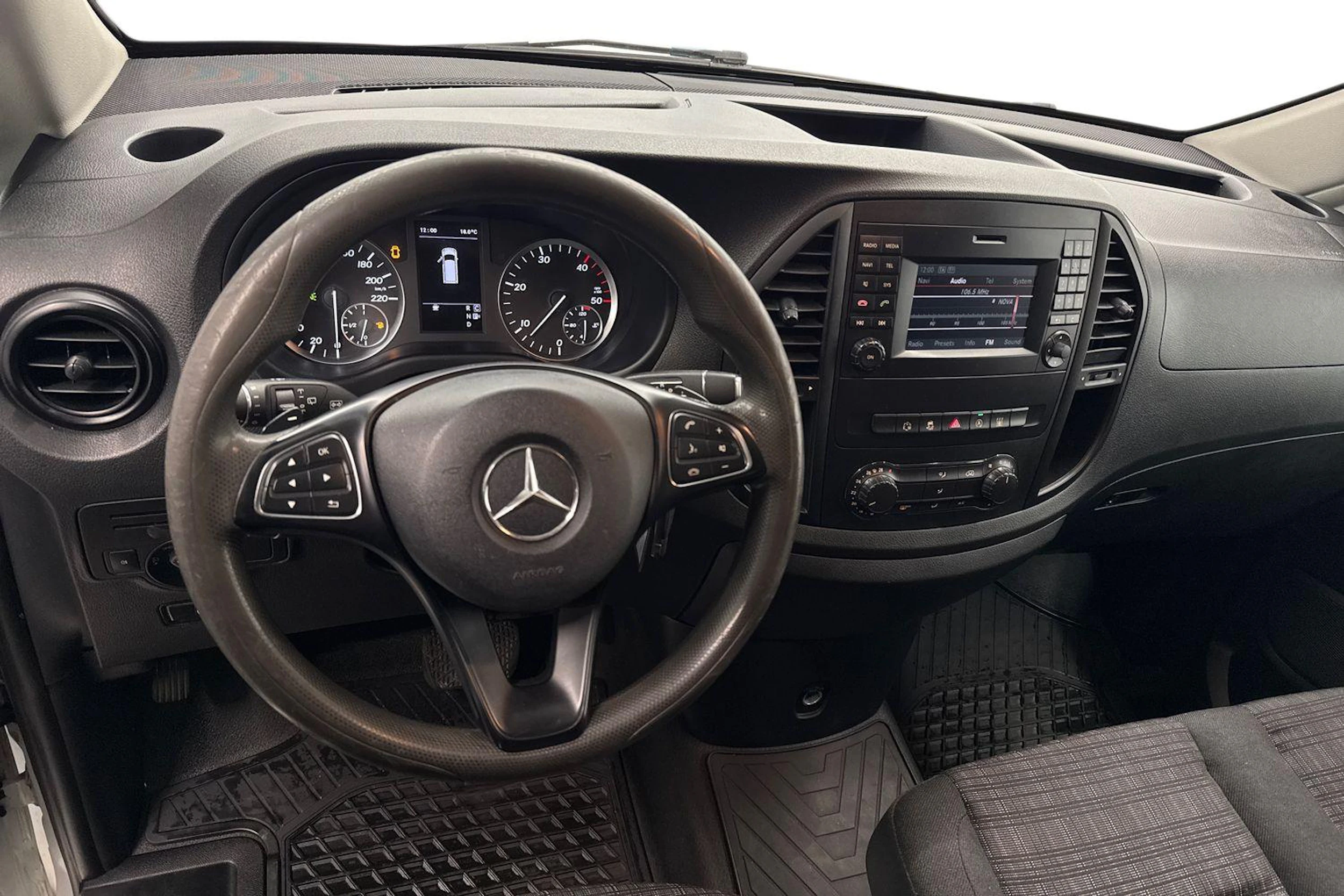 valkoinen Mercedes-Benz Vito 2016 kuva 7.