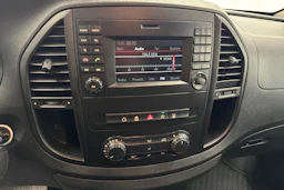 valkoinen Mercedes-Benz Vito 2016 kuva 10.