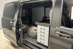 Musta Mercedes-Benz VITO 2016 kuva 14.
