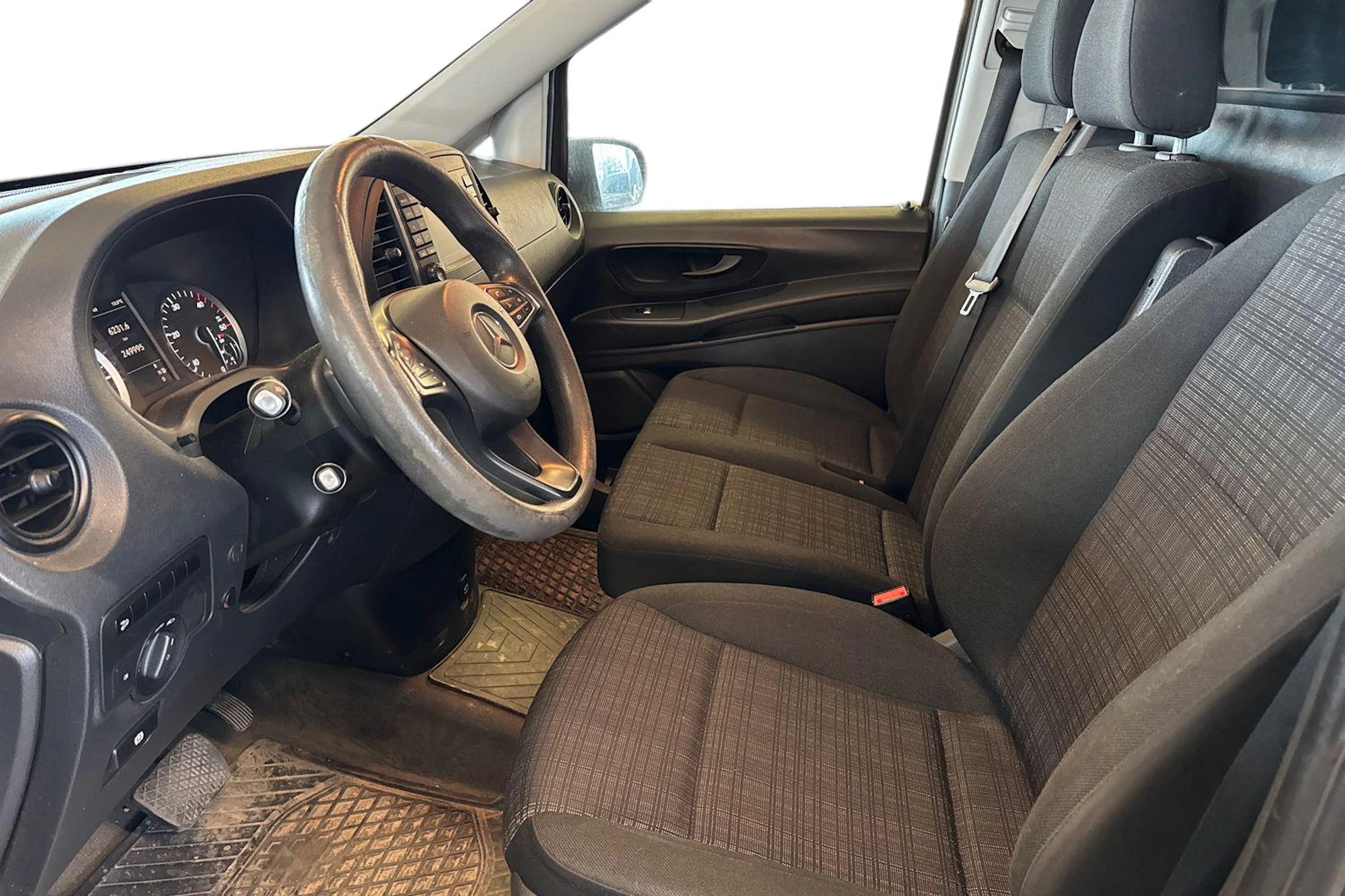 harmaa Mercedes-Benz Vito 2016 kuva 3.