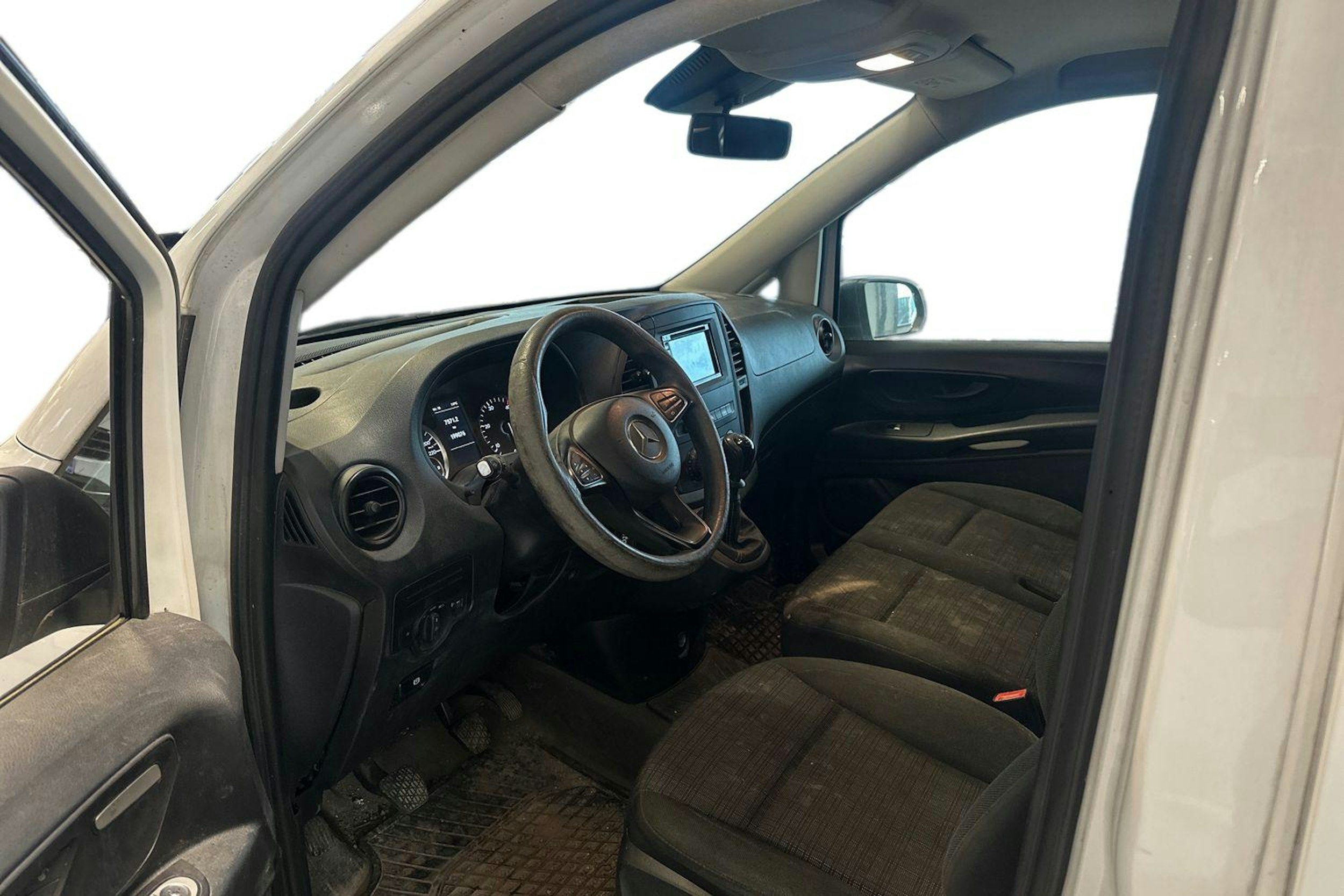 valkoinen Mercedes-Benz Vito 2016 kuva 3.