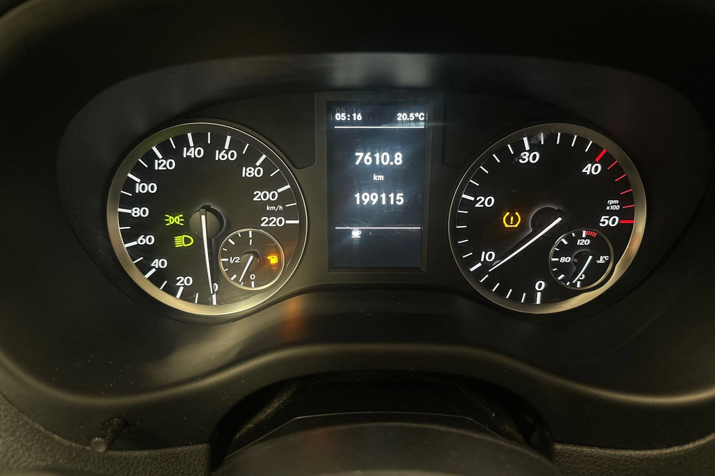 valkoinen Mercedes-Benz Vito 2016 kuva 11.
