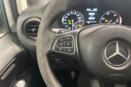 valkoinen Mercedes-Benz Vito 2016 kuva 12.