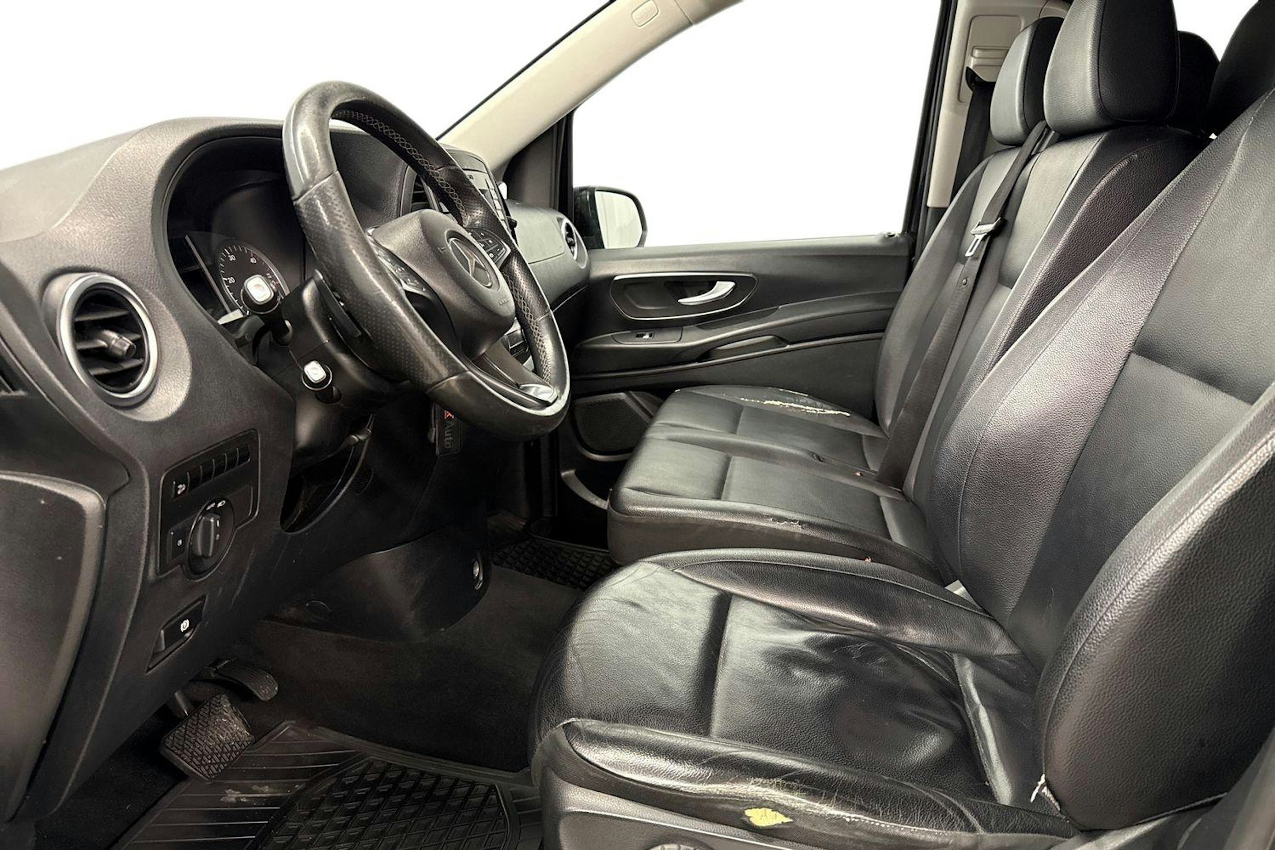 musta Mercedes-Benz Vito 2016 kuva 8.