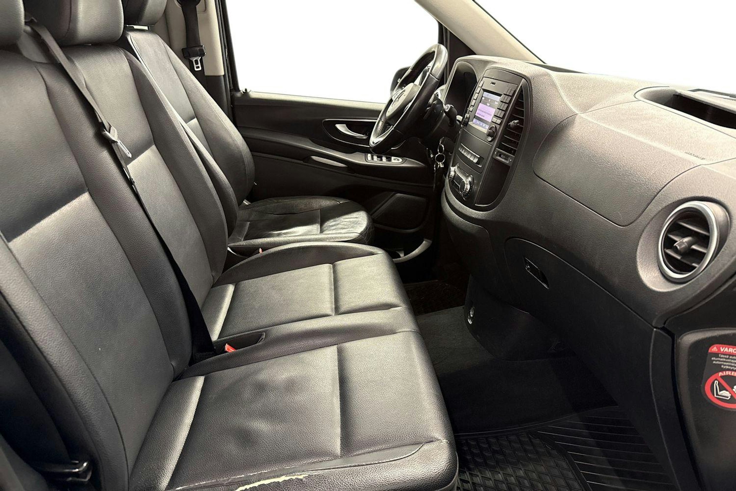 musta Mercedes-Benz Vito 2016 kuva 9.