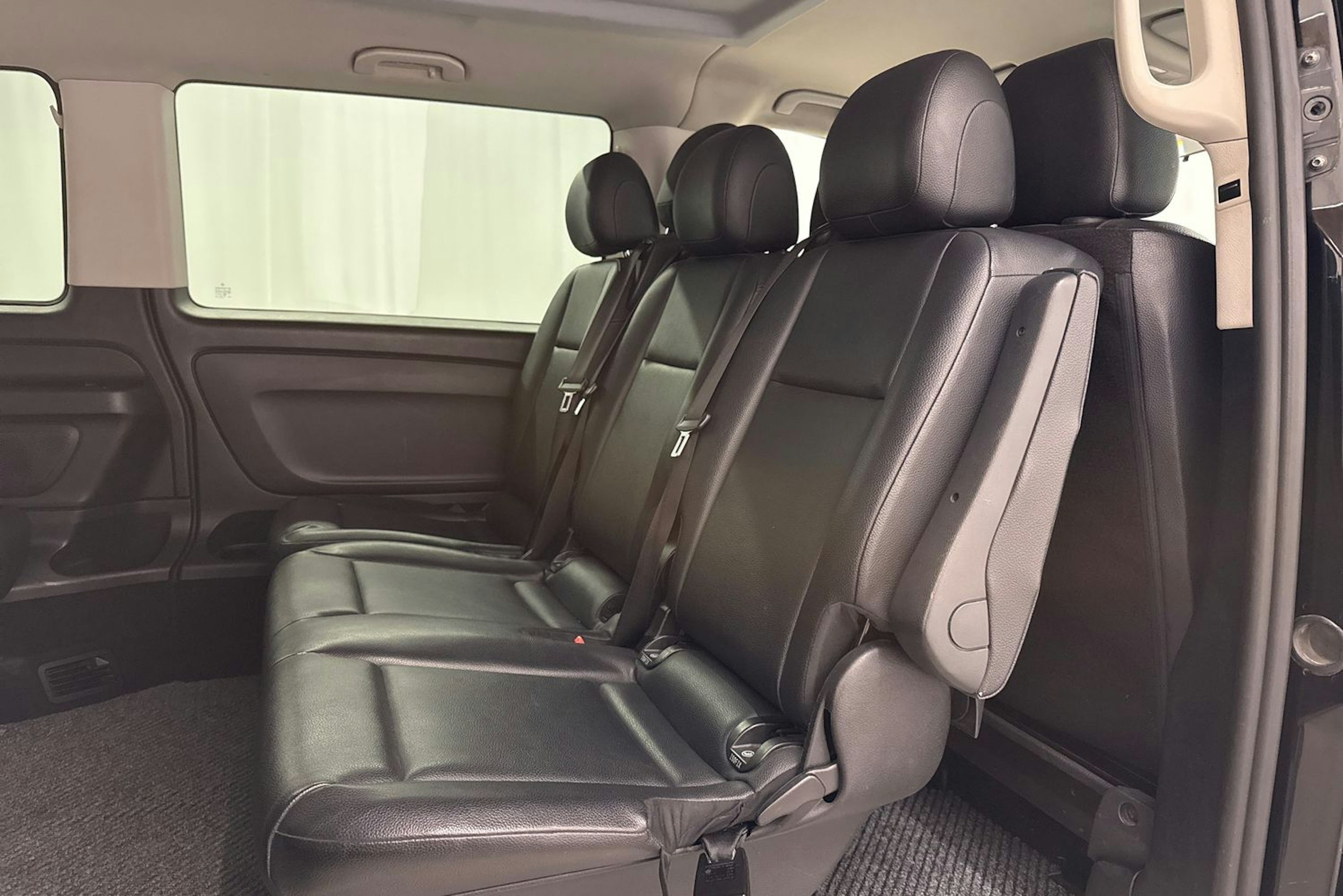 musta Mercedes-Benz Vito 2016 kuva 25.