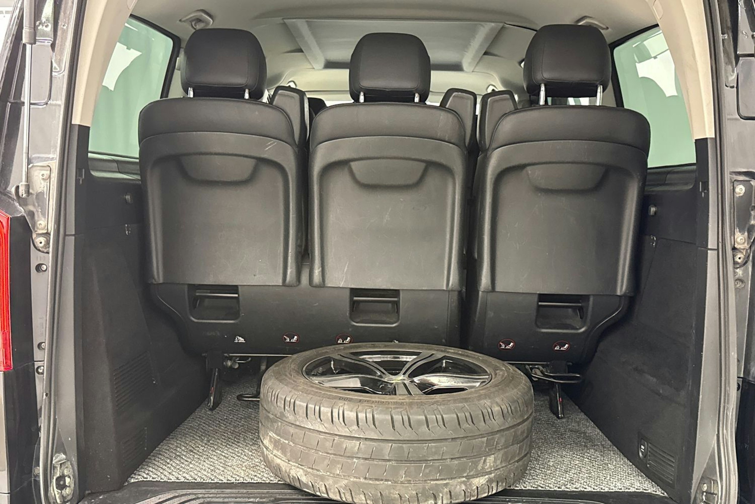 musta Mercedes-Benz Vito 2016 kuva 29.