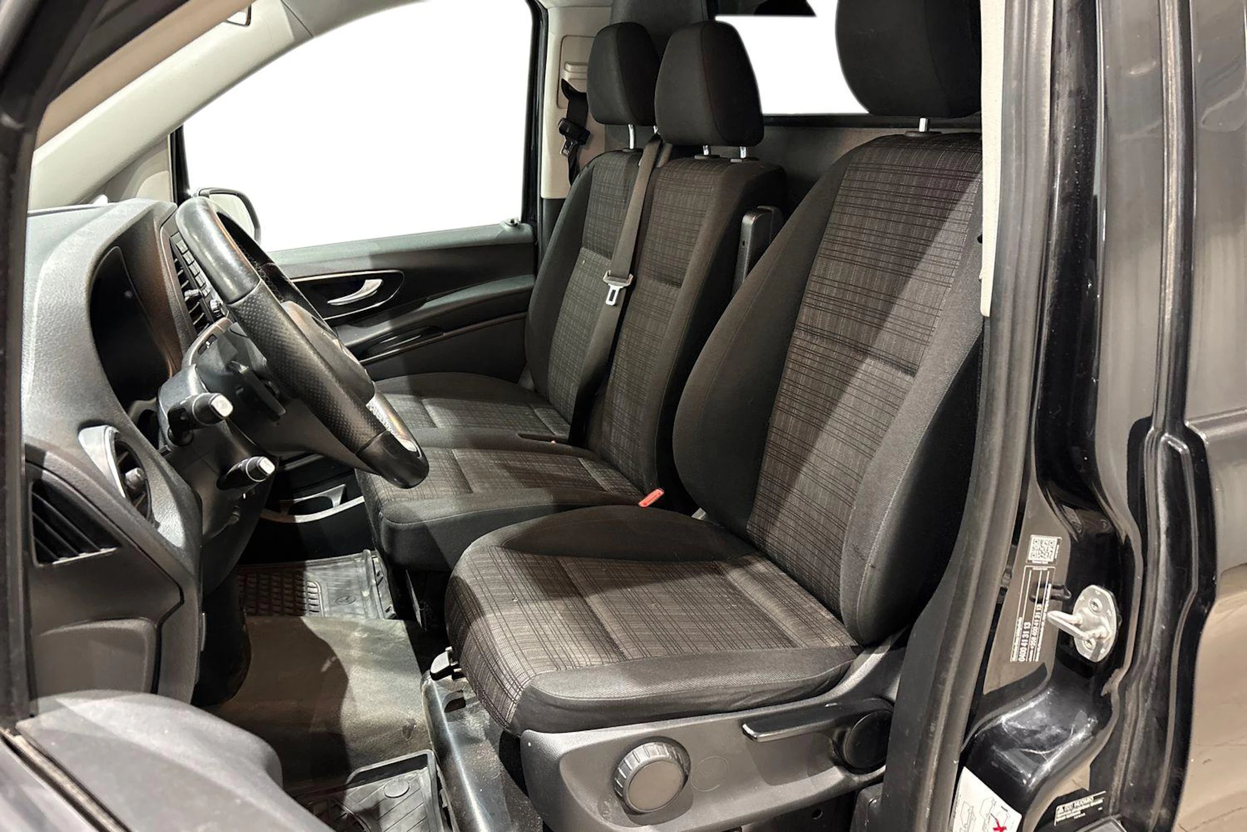 musta Mercedes-Benz Vito 2016 kuva 7.