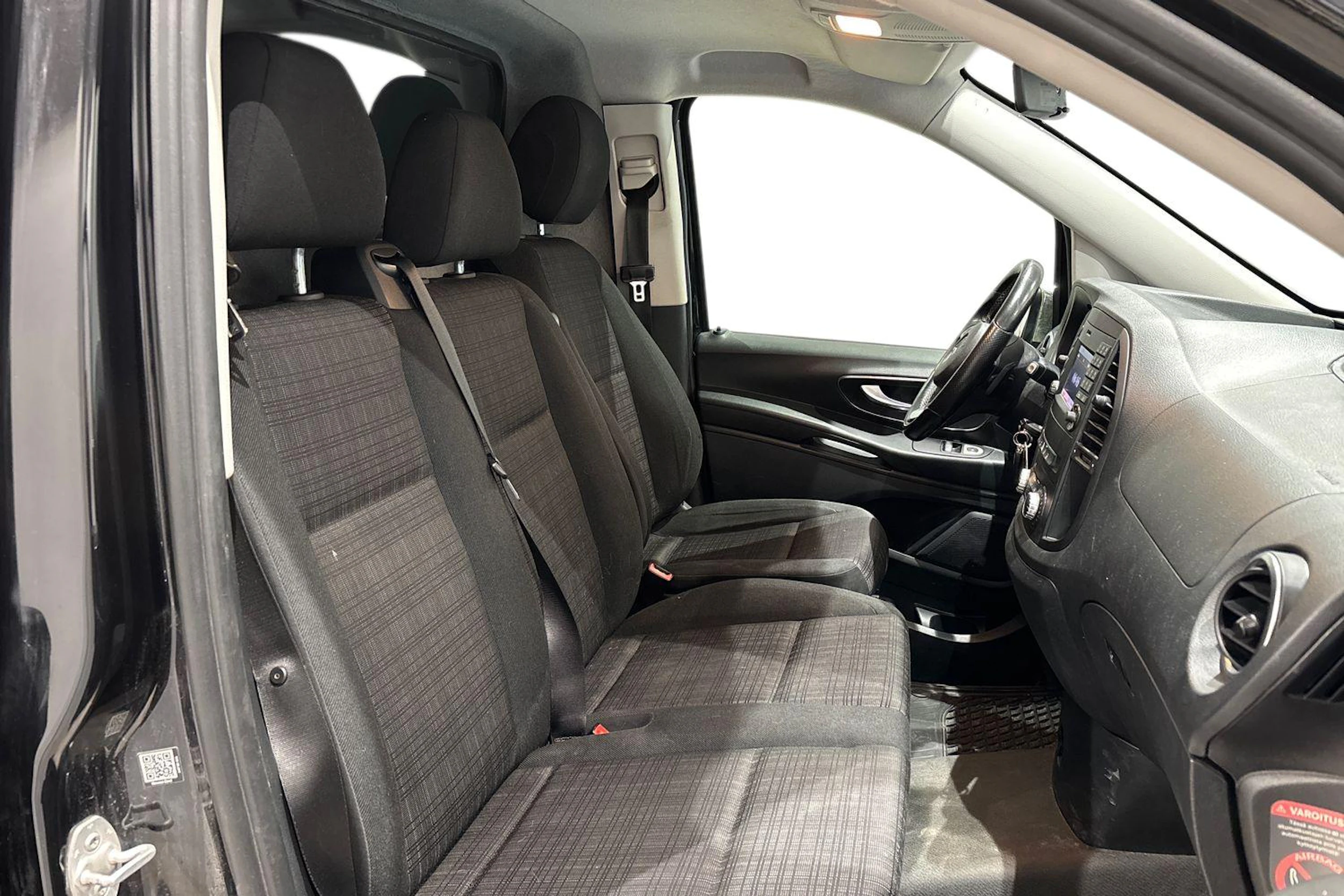 musta Mercedes-Benz Vito 2016 kuva 8.