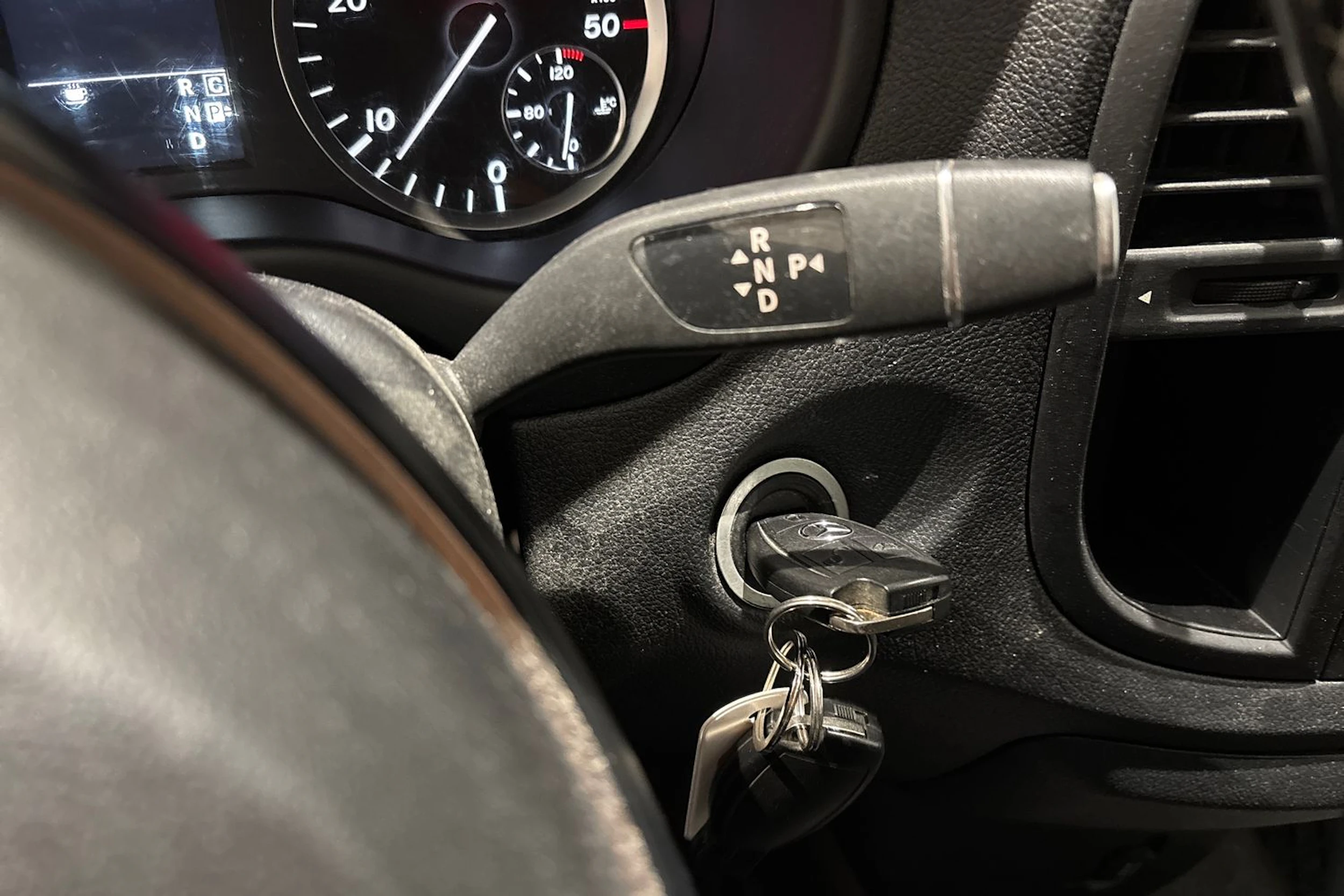 musta Mercedes-Benz Vito 2016 kuva 24.