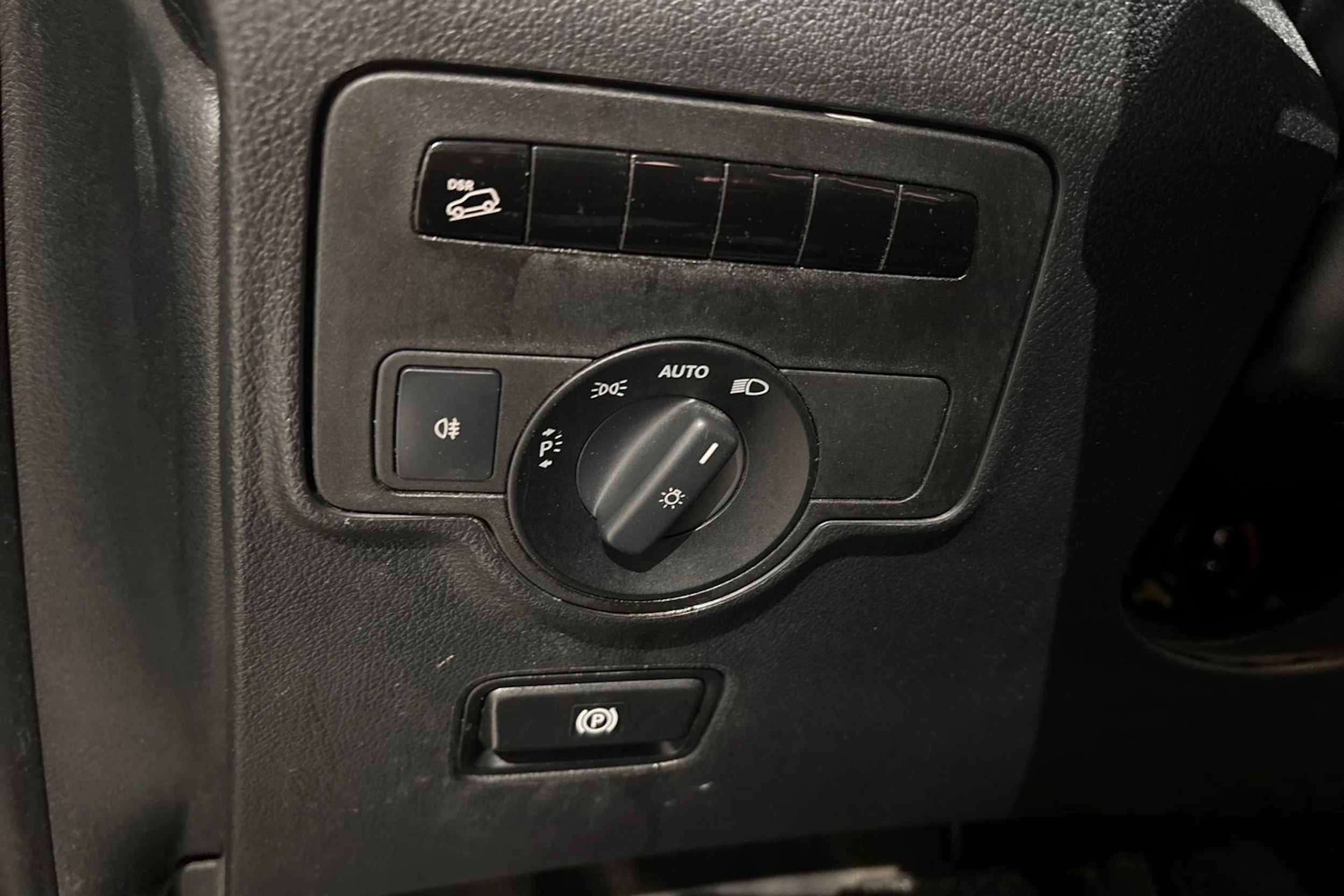 musta Mercedes-Benz Vito 2016 kuva 25.