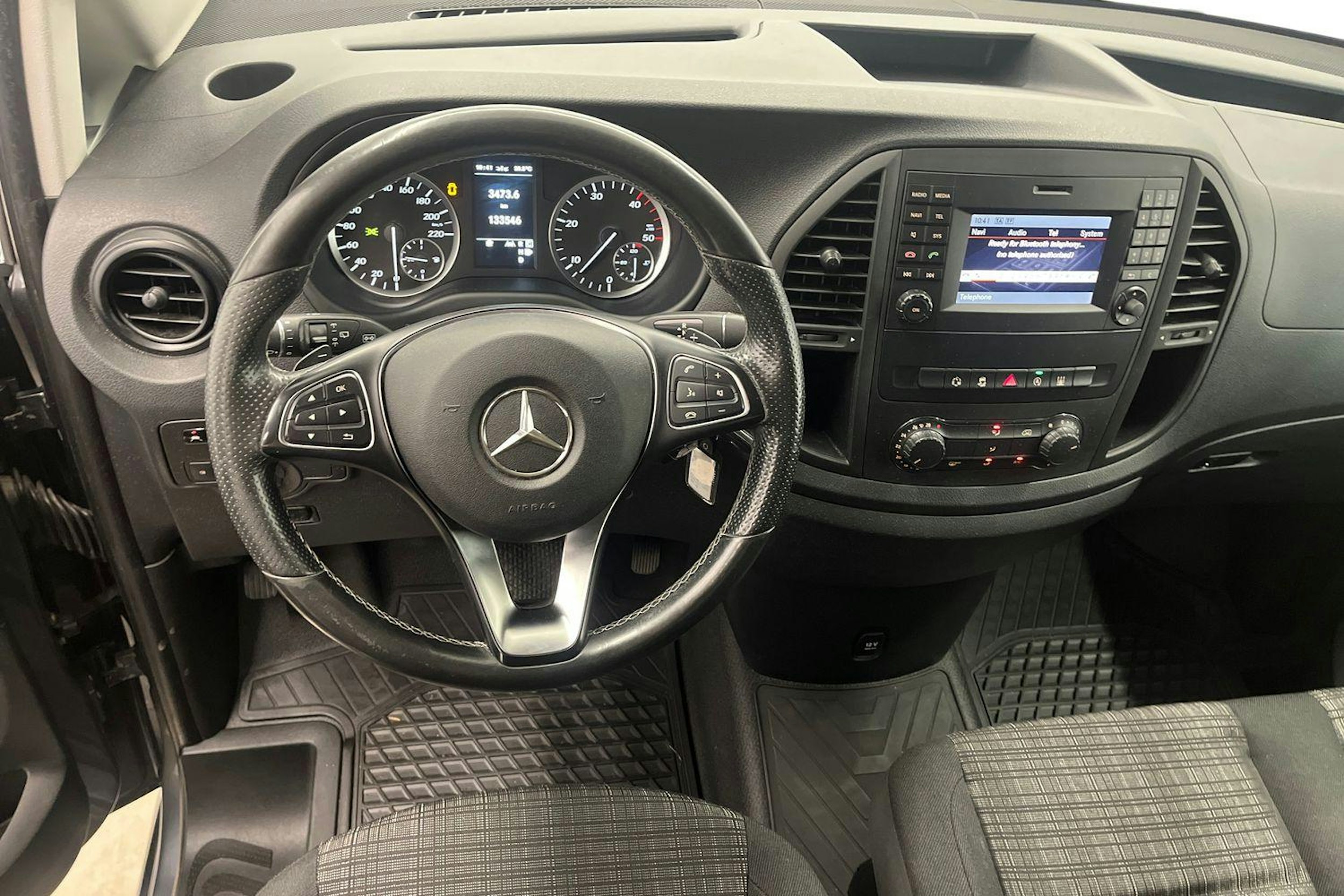 harmaa Mercedes-Benz Vito 2016 kuva 9.