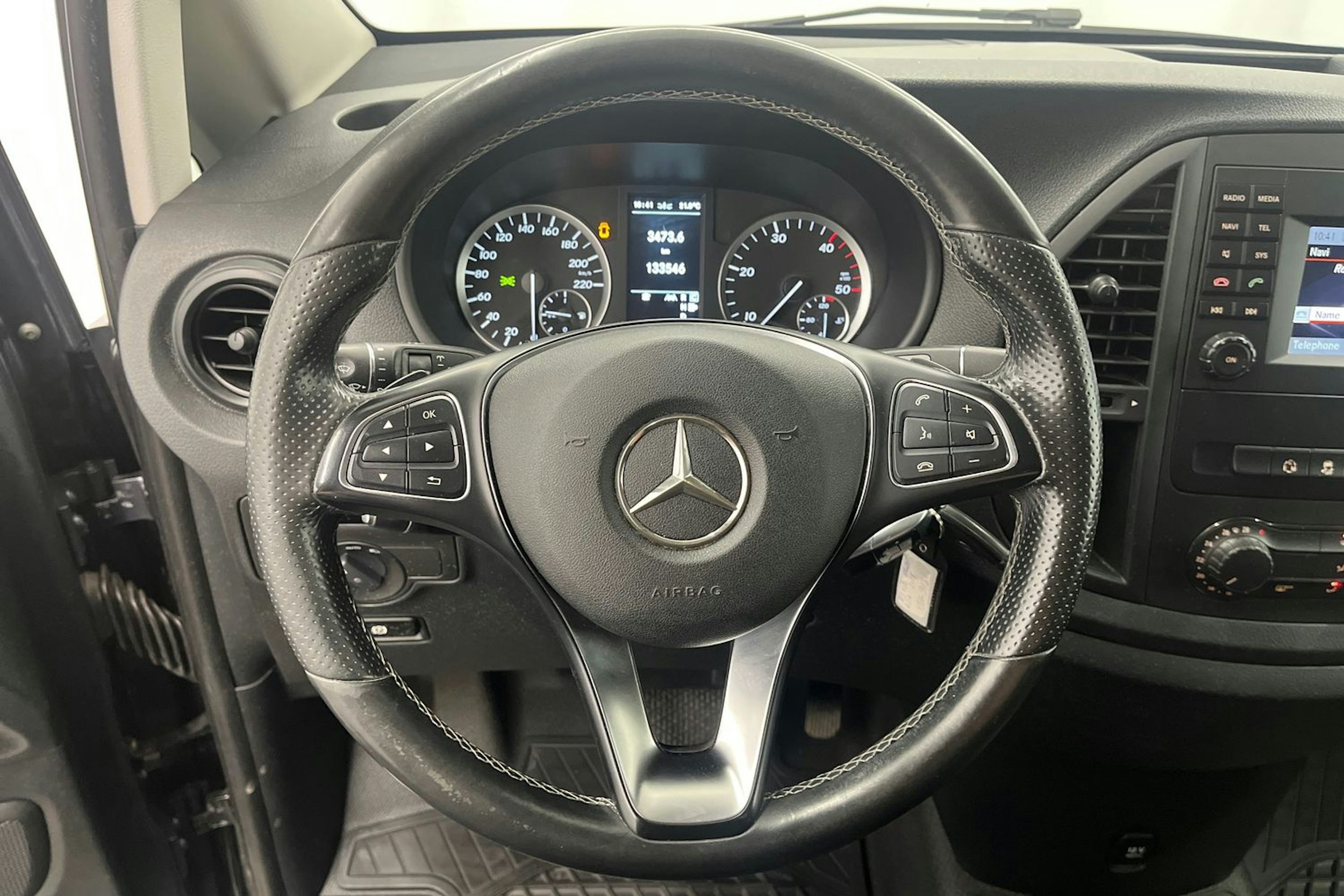 harmaa Mercedes-Benz Vito 2016 kuva 13.