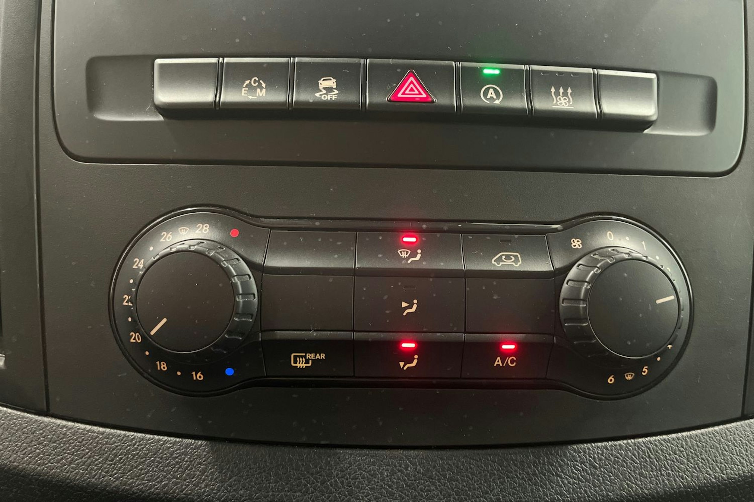 harmaa Mercedes-Benz Vito 2016 kuva 19.