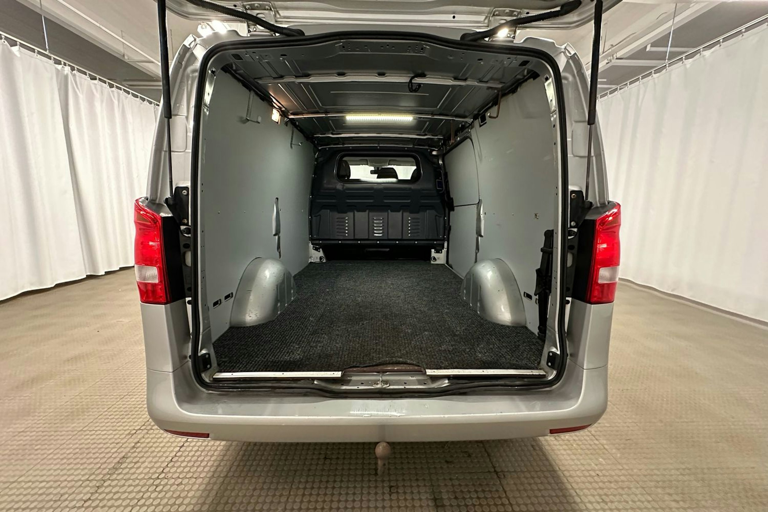 hopea Mercedes-Benz Vito 2017 kuva 22.