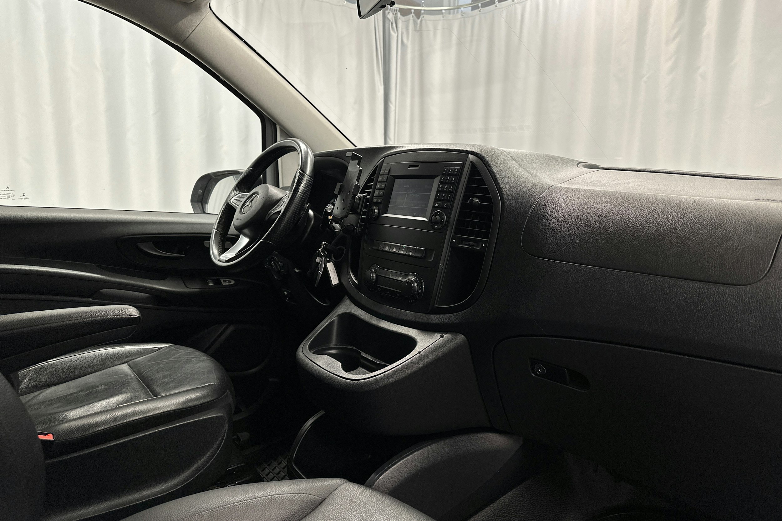 valkoinen Mercedes-Benz Vito 2017 kuva 12.