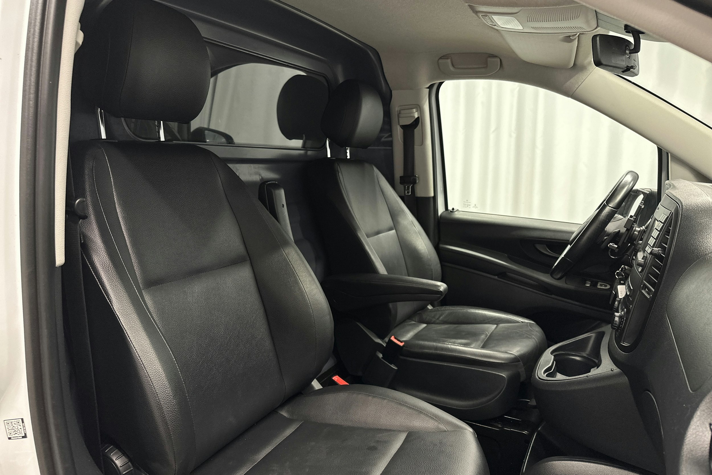 valkoinen Mercedes-Benz Vito 2017 kuva 13.