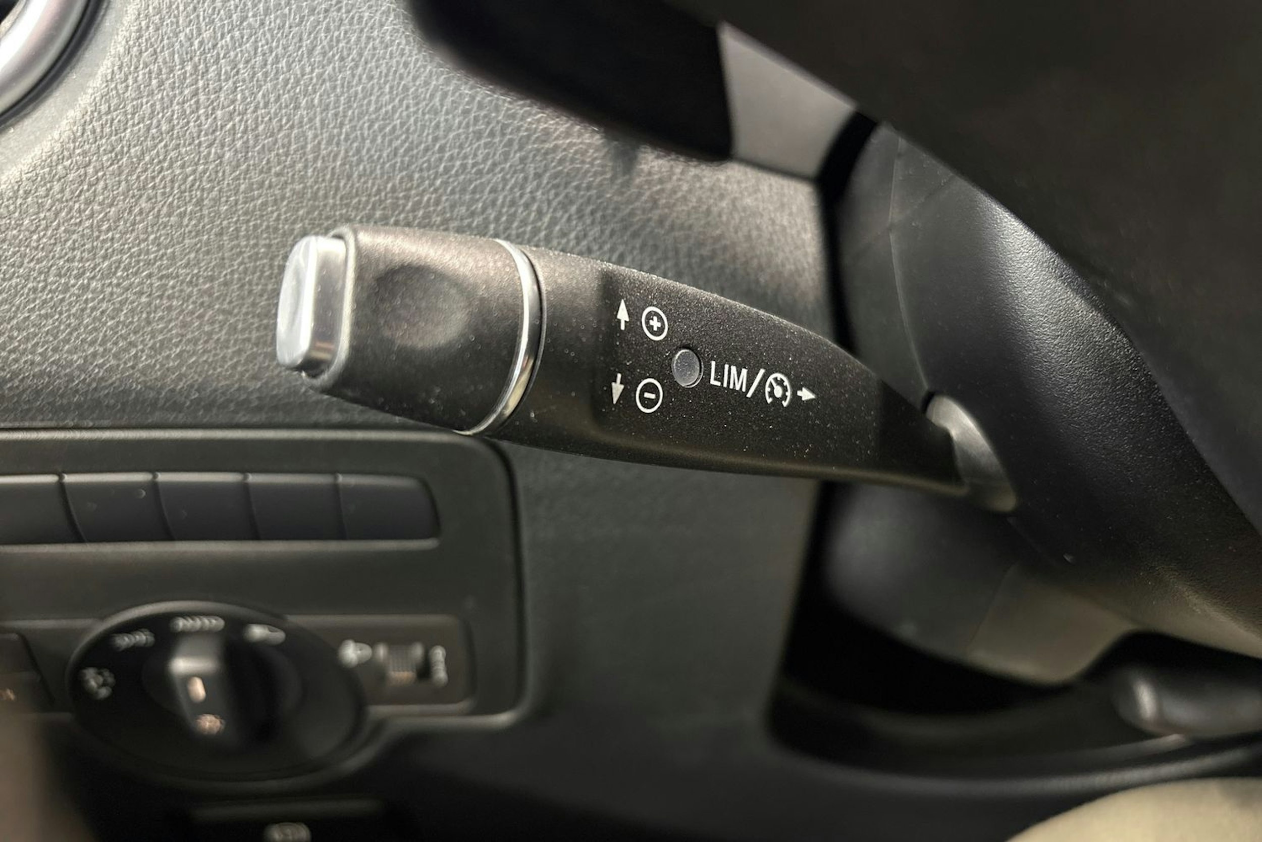harmaa Mercedes-Benz Vito 2017 kuva 21.