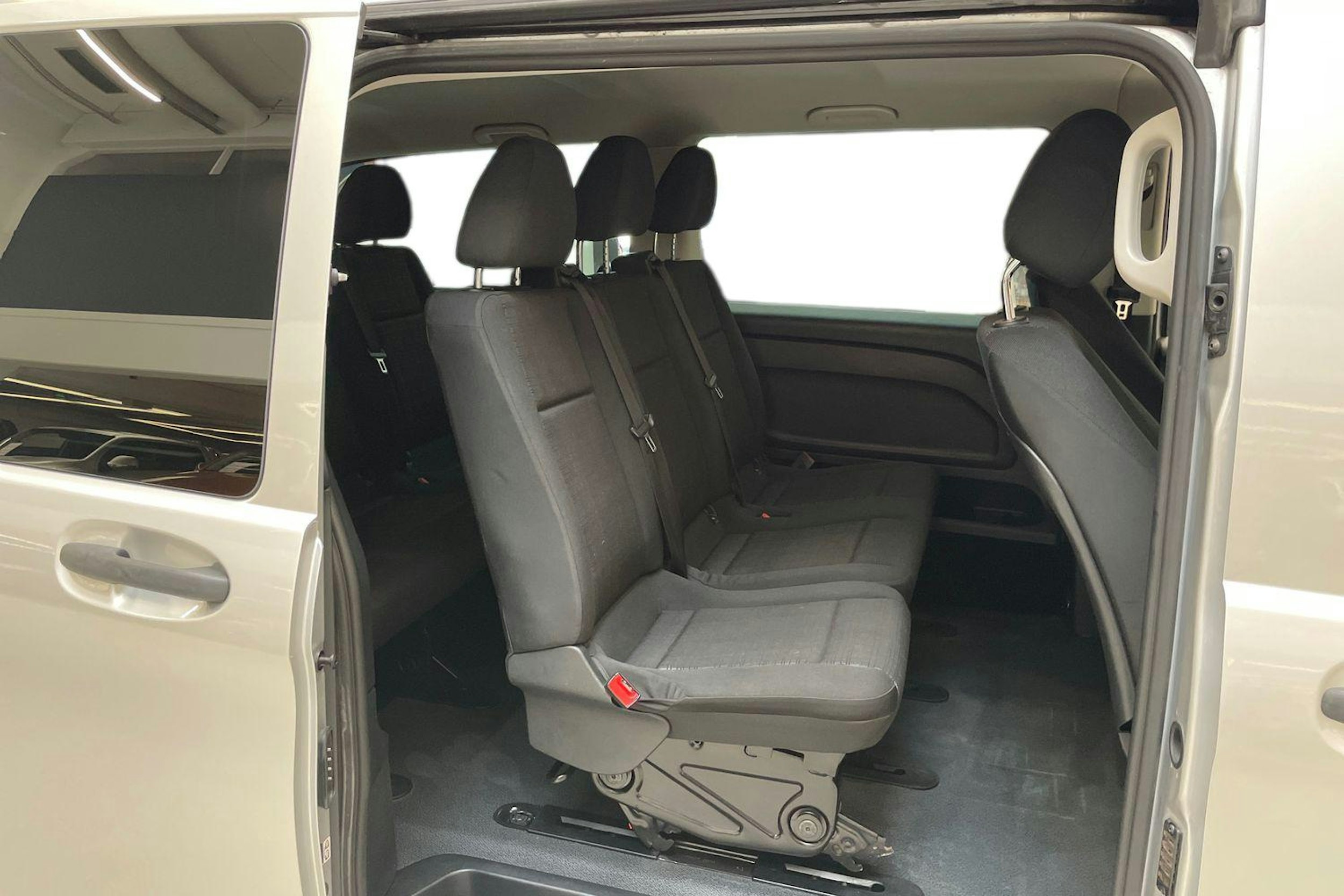 harmaa Mercedes-Benz Vito 2017 kuva 10.
