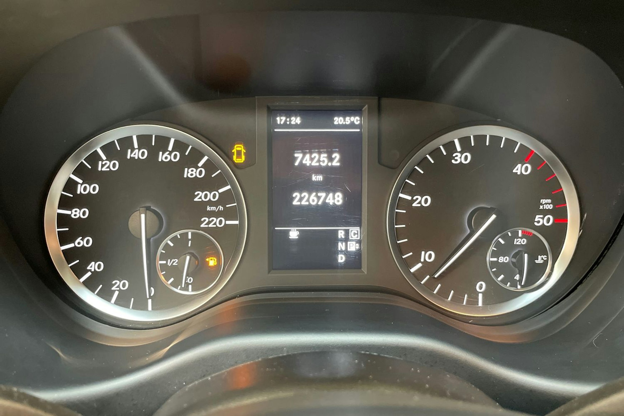 harmaa Mercedes-Benz Vito 2017 kuva 20.