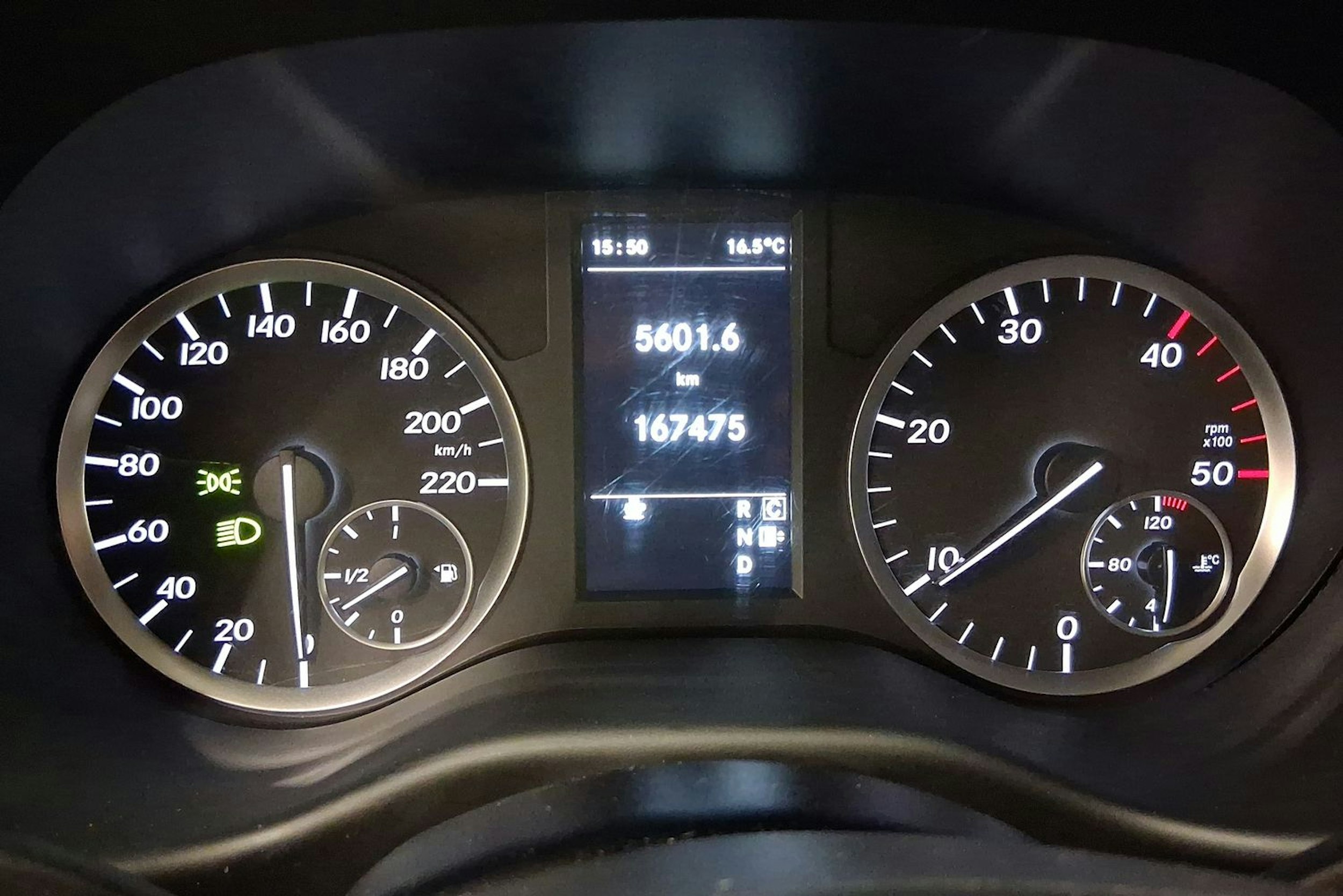 valkoinen Mercedes-Benz Vito 2017 kuva 19.