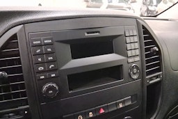 valkoinen Mercedes-Benz Vito 2017 kuva 20.