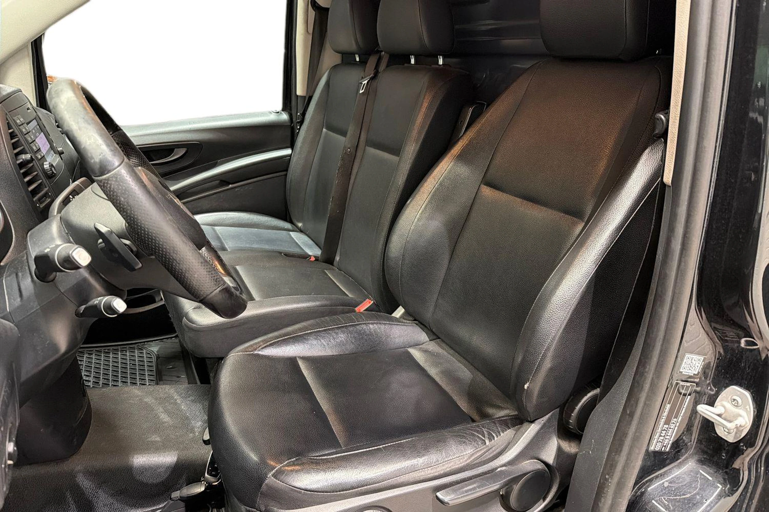 musta Mercedes-Benz Vito 2017 kuva 11.