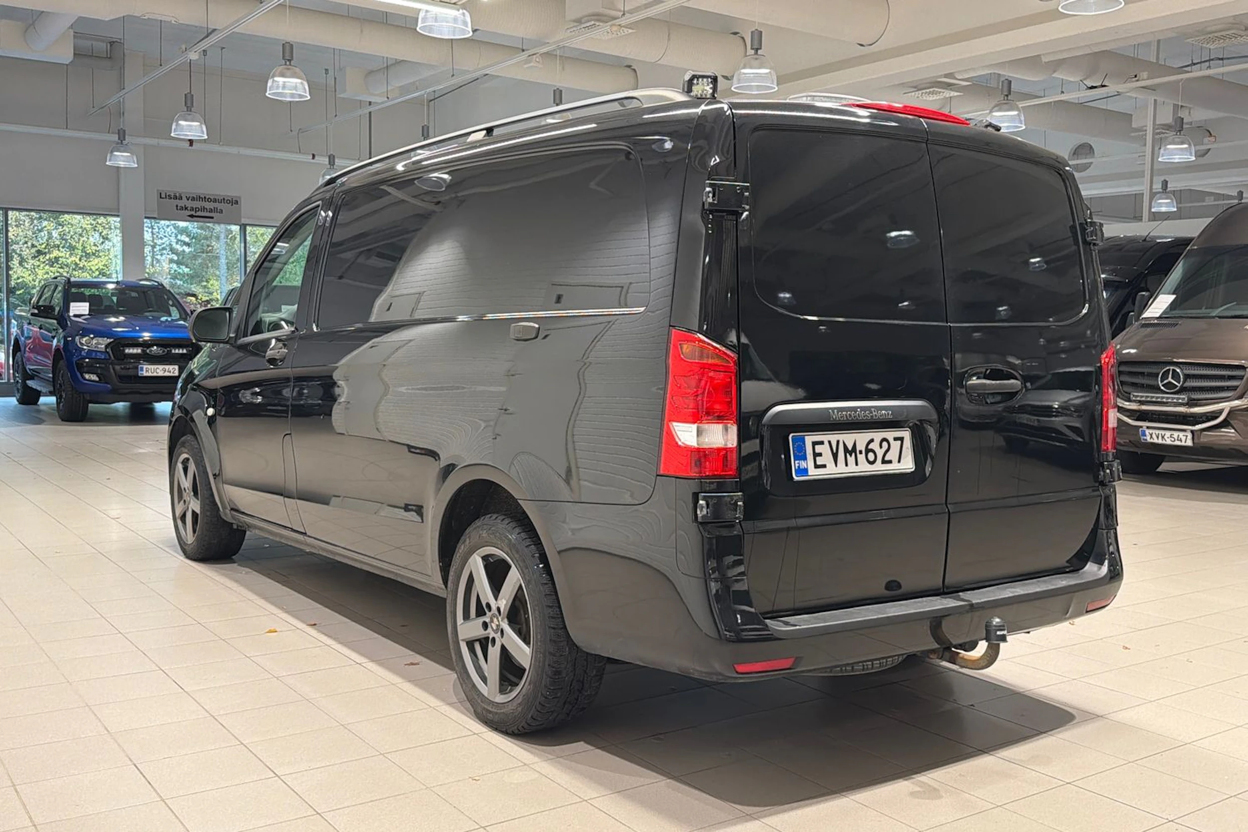 musta Mercedes-Benz Vito 2017 kuva 22.