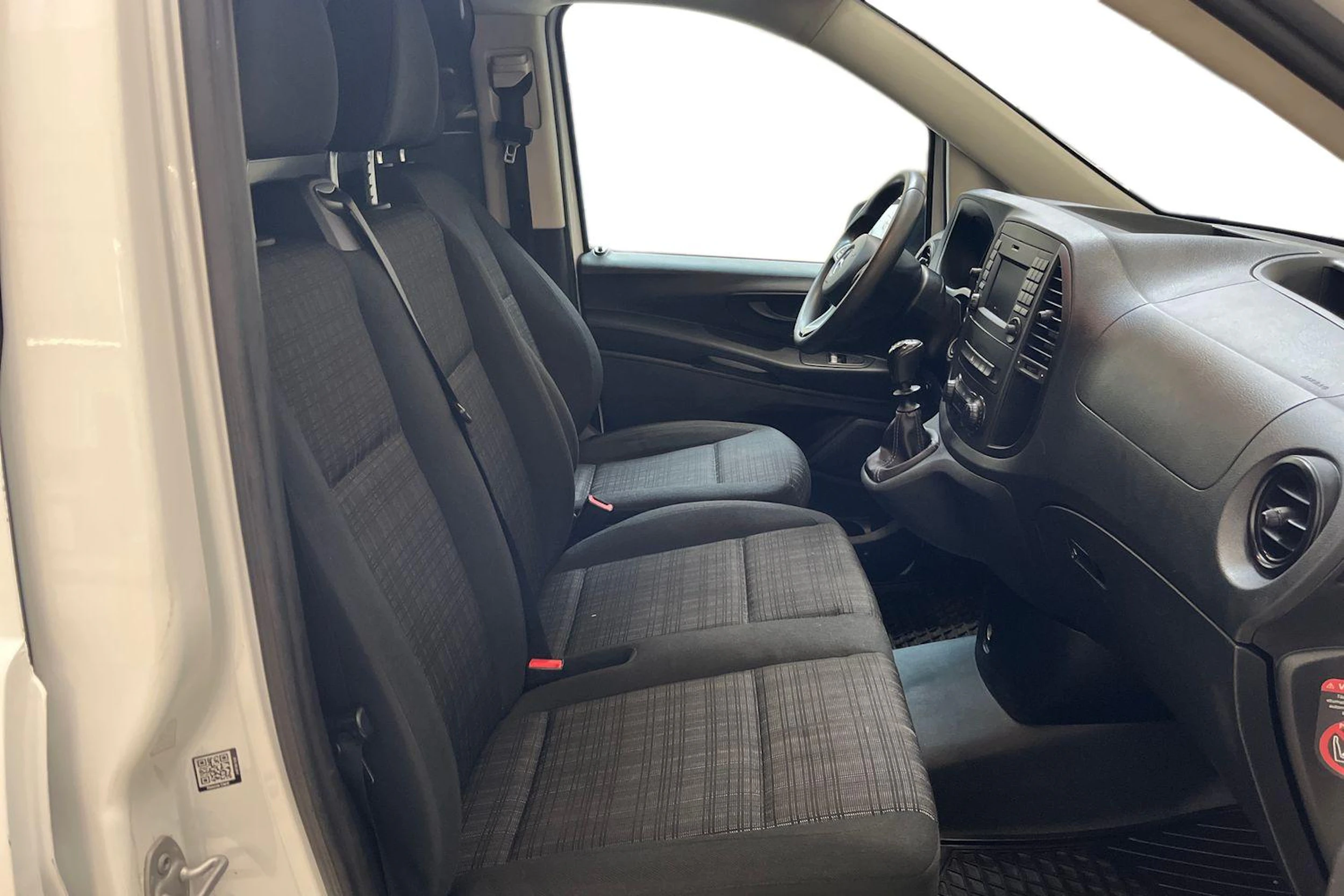 valkoinen Mercedes-Benz Vito 2017 kuva 11.