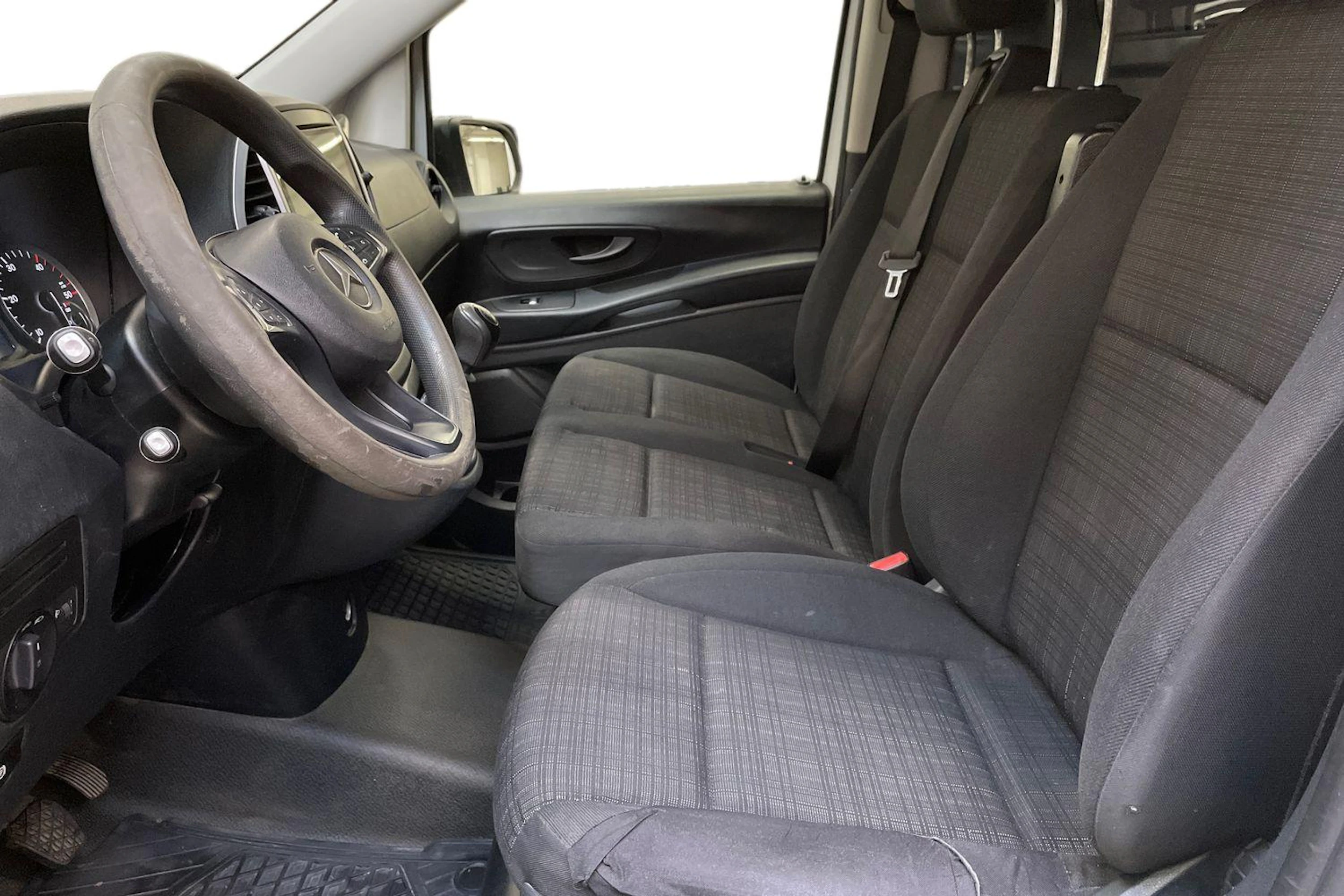 valkoinen Mercedes-Benz Vito 2017 kuva 8.