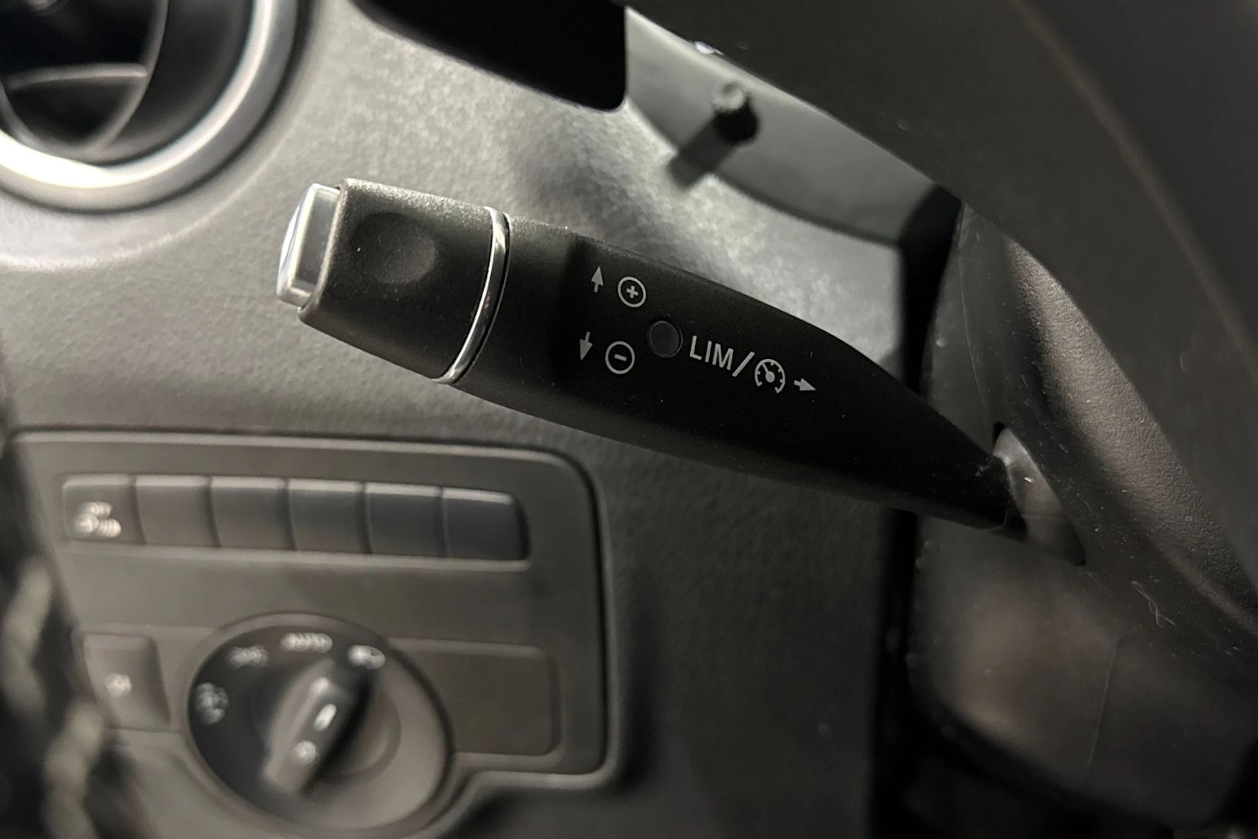 valkoinen Mercedes-Benz Vito 2017 kuva 15.