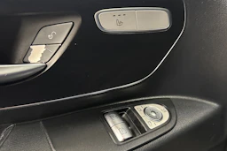 valkoinen Mercedes-Benz Vito 2017 kuva 19.