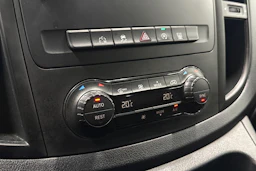 valkoinen Mercedes-Benz Vito 2017 kuva 20.