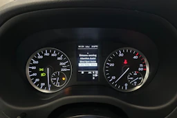 valkoinen Mercedes-Benz Vito 2017 kuva 16.