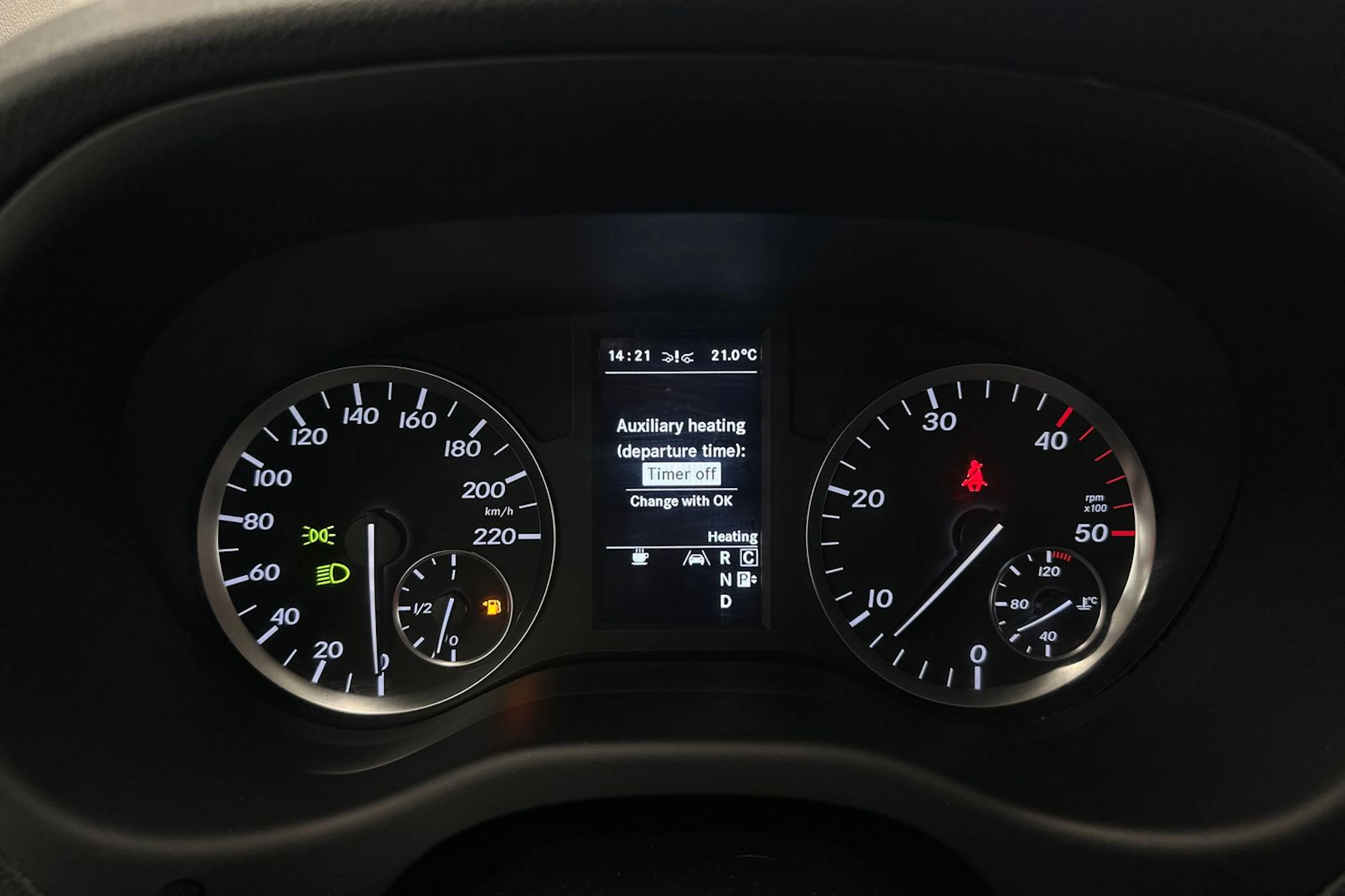 valkoinen Mercedes-Benz Vito 2017 kuva 18.