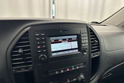 valkoinen Mercedes-Benz Vito 2017 kuva 20.