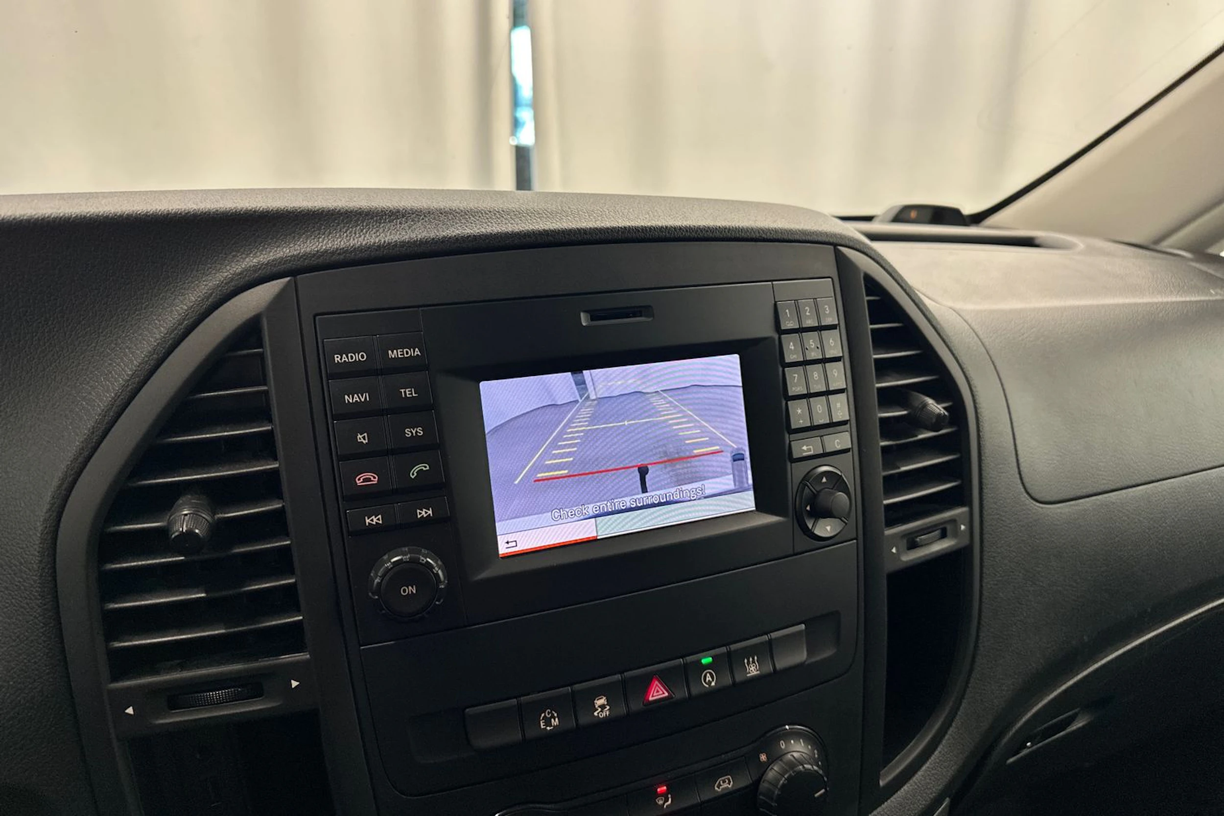 valkoinen Mercedes-Benz Vito 2017 kuva 25.