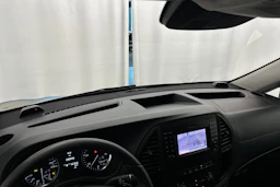 valkoinen Mercedes-Benz Vito 2017 kuva 26.