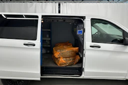 valkoinen Mercedes-Benz Vito 2017 kuva 30.