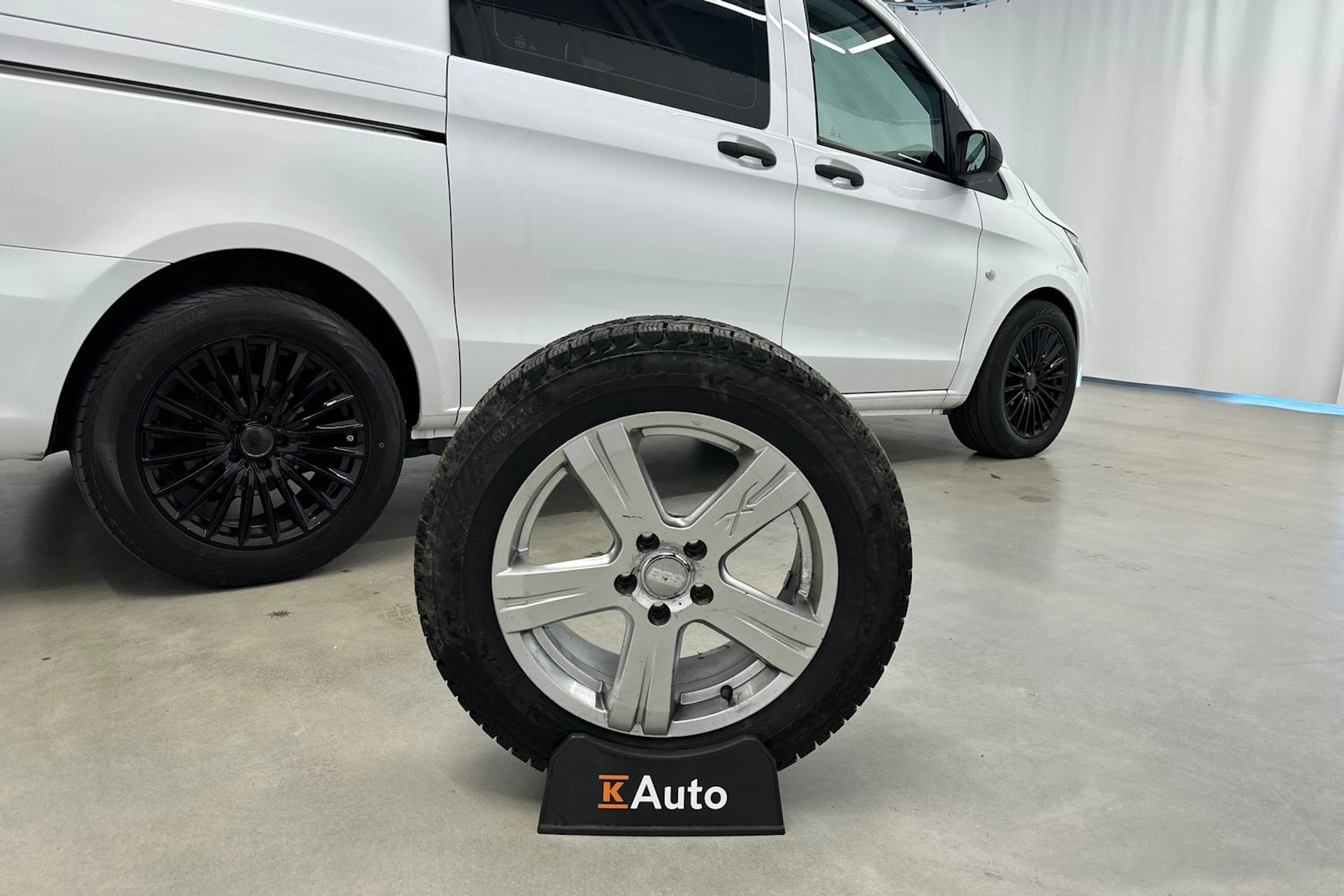 valkoinen Mercedes-Benz Vito 2017 kuva 36.