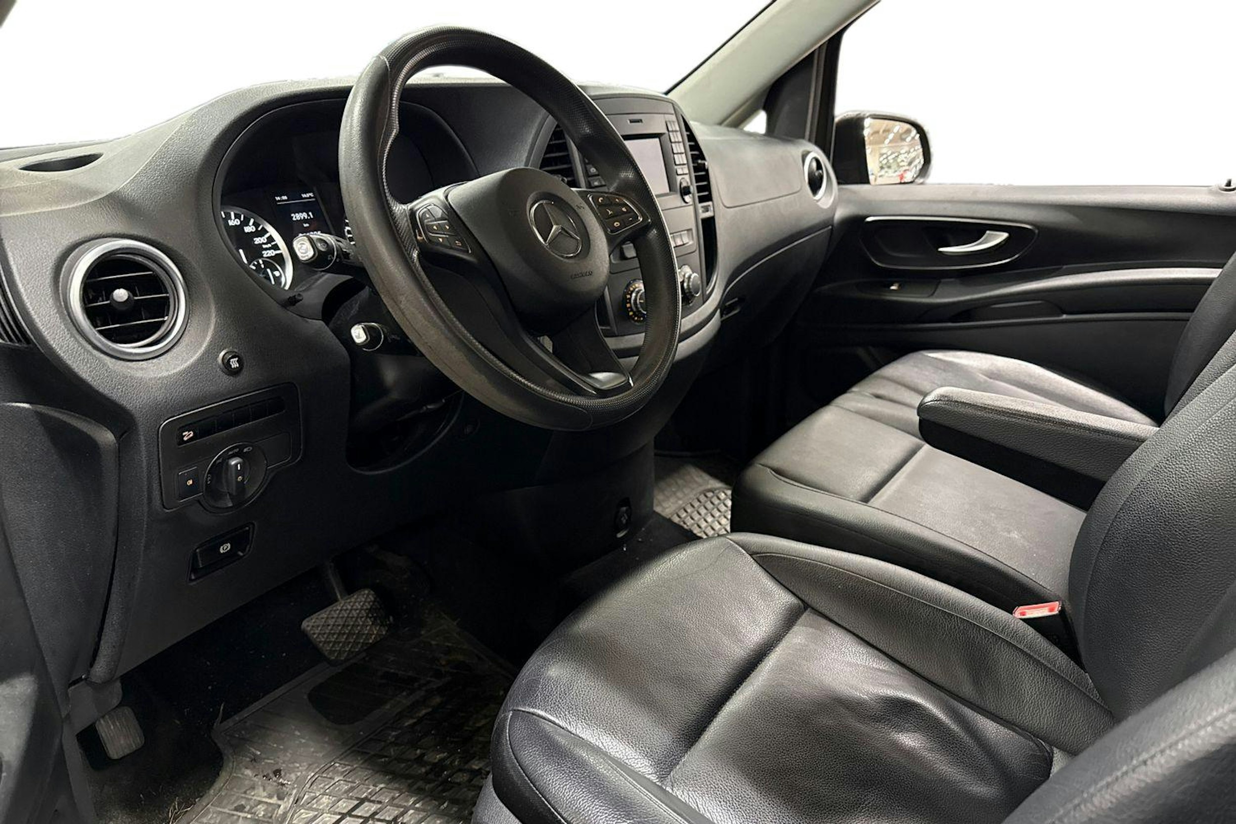 ruskea (beige) Mercedes-Benz Vito 2017 kuva 3.