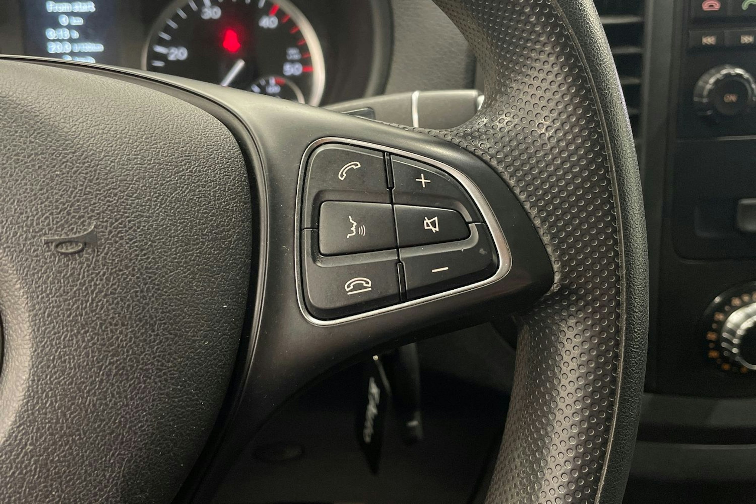 ruskea (beige) Mercedes-Benz Vito 2017 kuva 13.