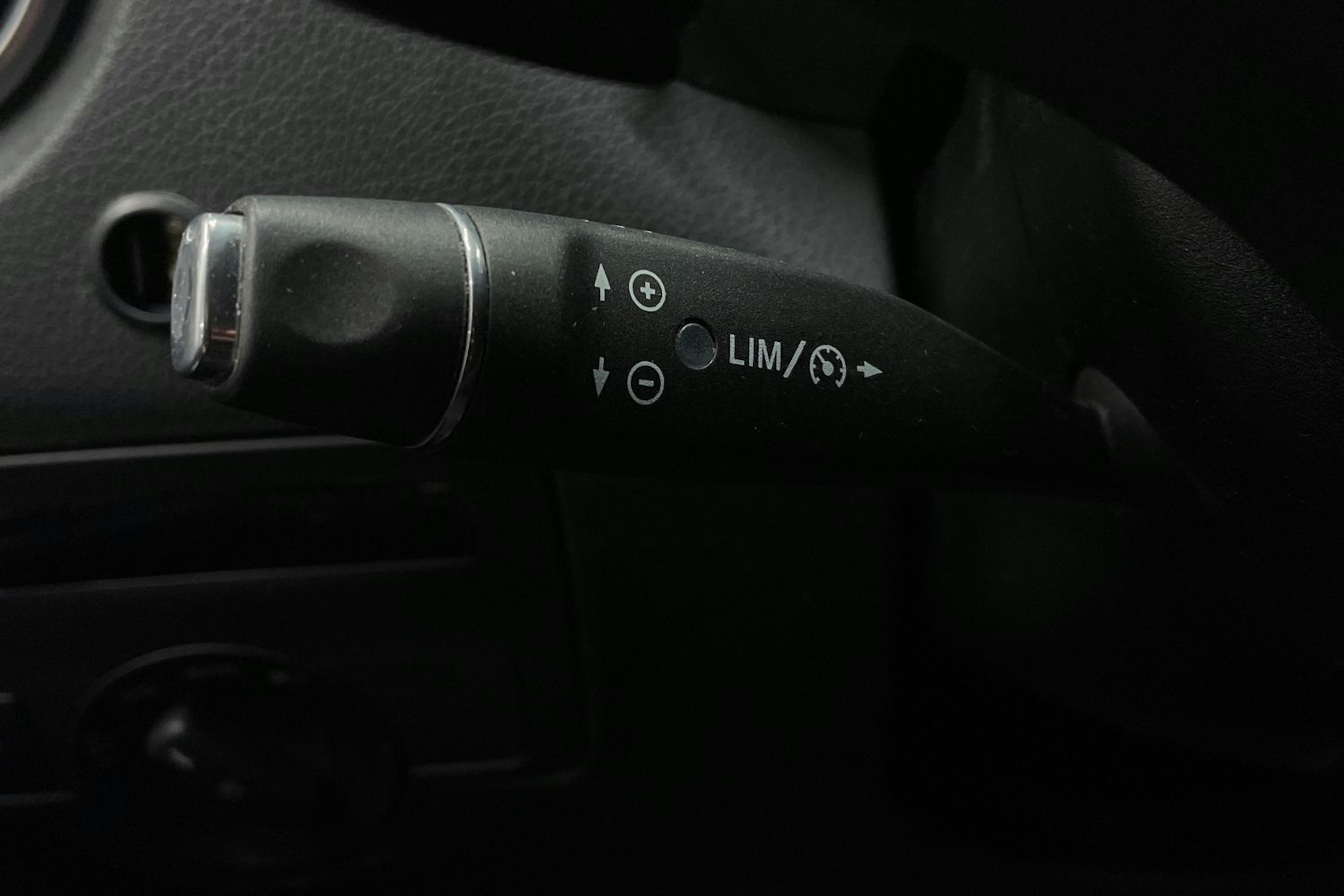 ruskea (beige) Mercedes-Benz Vito 2017 kuva 18.