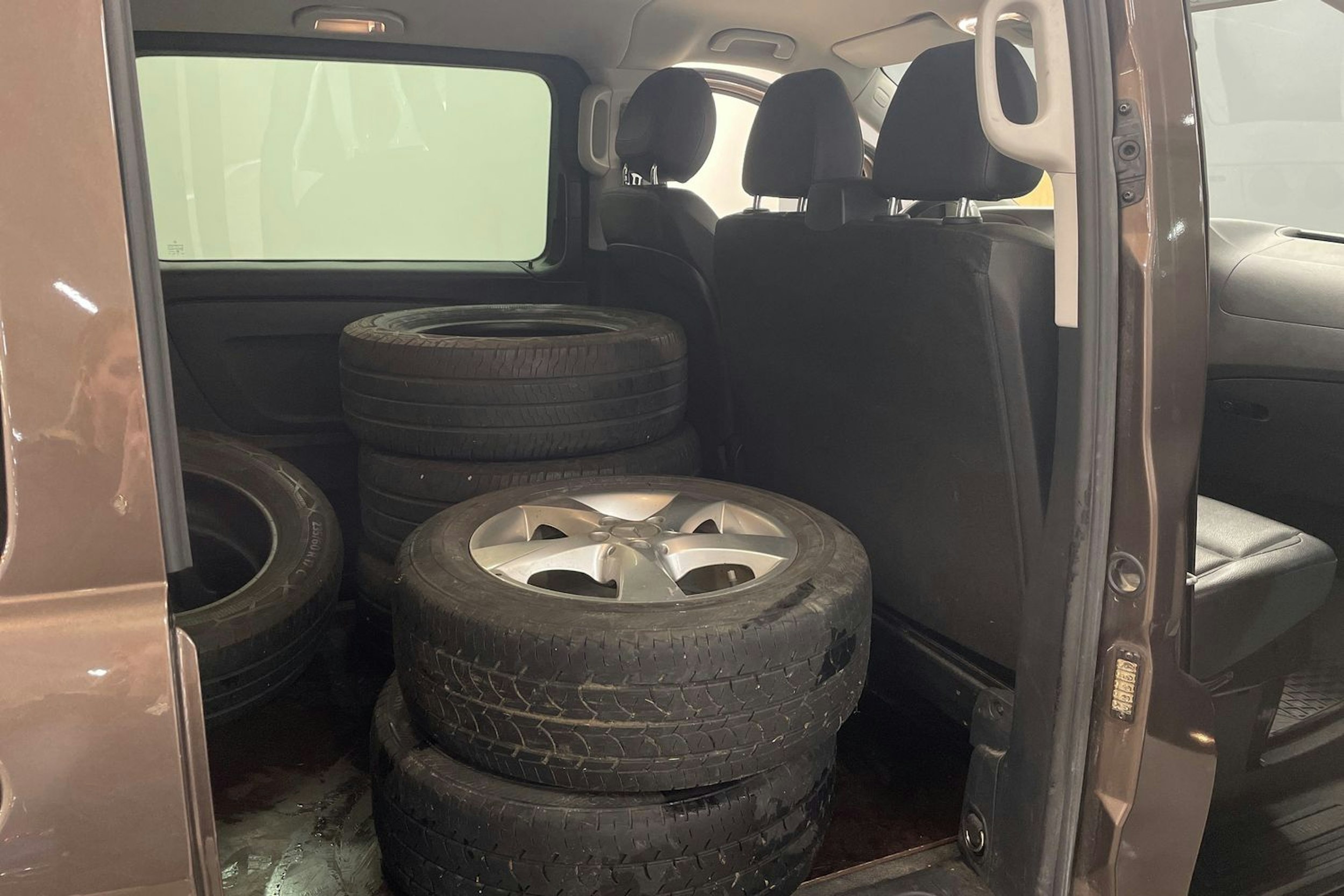 ruskea (beige) Mercedes-Benz Vito 2017 kuva 19.